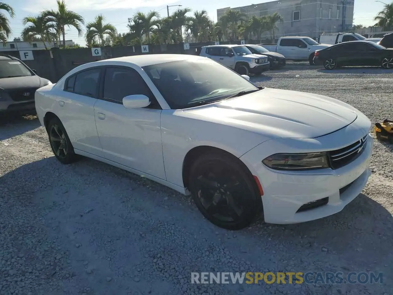 4 fotografías del automóvil dañado 2C3CDXAT1KH585371 DODGE CHARGER 2019