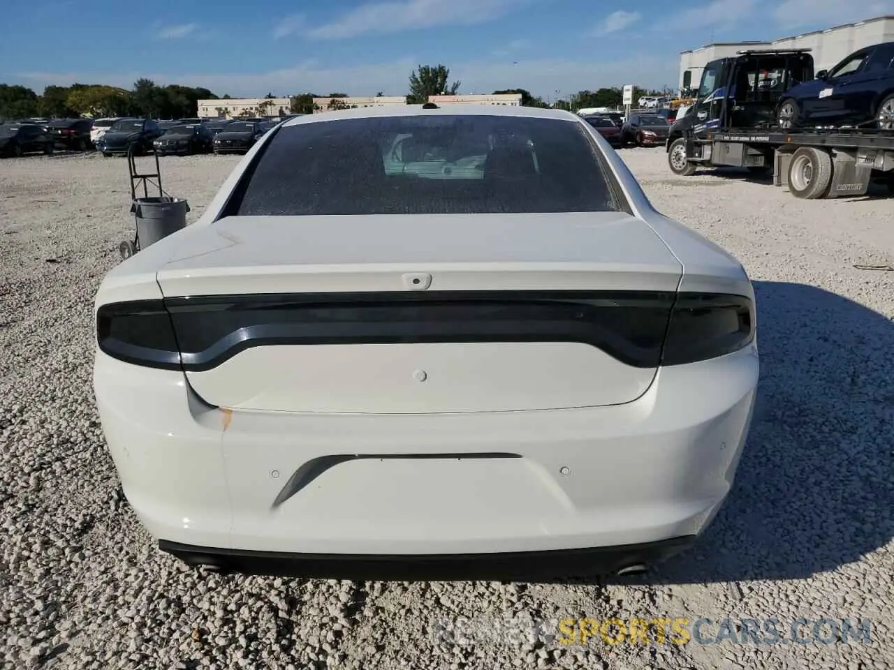 6 fotografías del automóvil dañado 2C3CDXAT1KH585371 DODGE CHARGER 2019