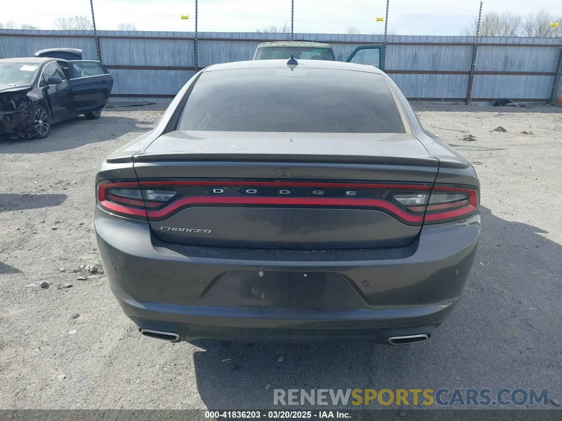 15 fotografías del automóvil dañado 2C3CDXBG0KH678707 DODGE CHARGER 2019