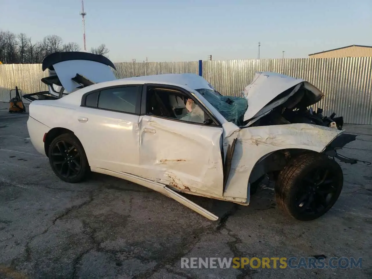 4 fotografías del automóvil dañado 2C3CDXBG0KH681753 DODGE CHARGER 2019