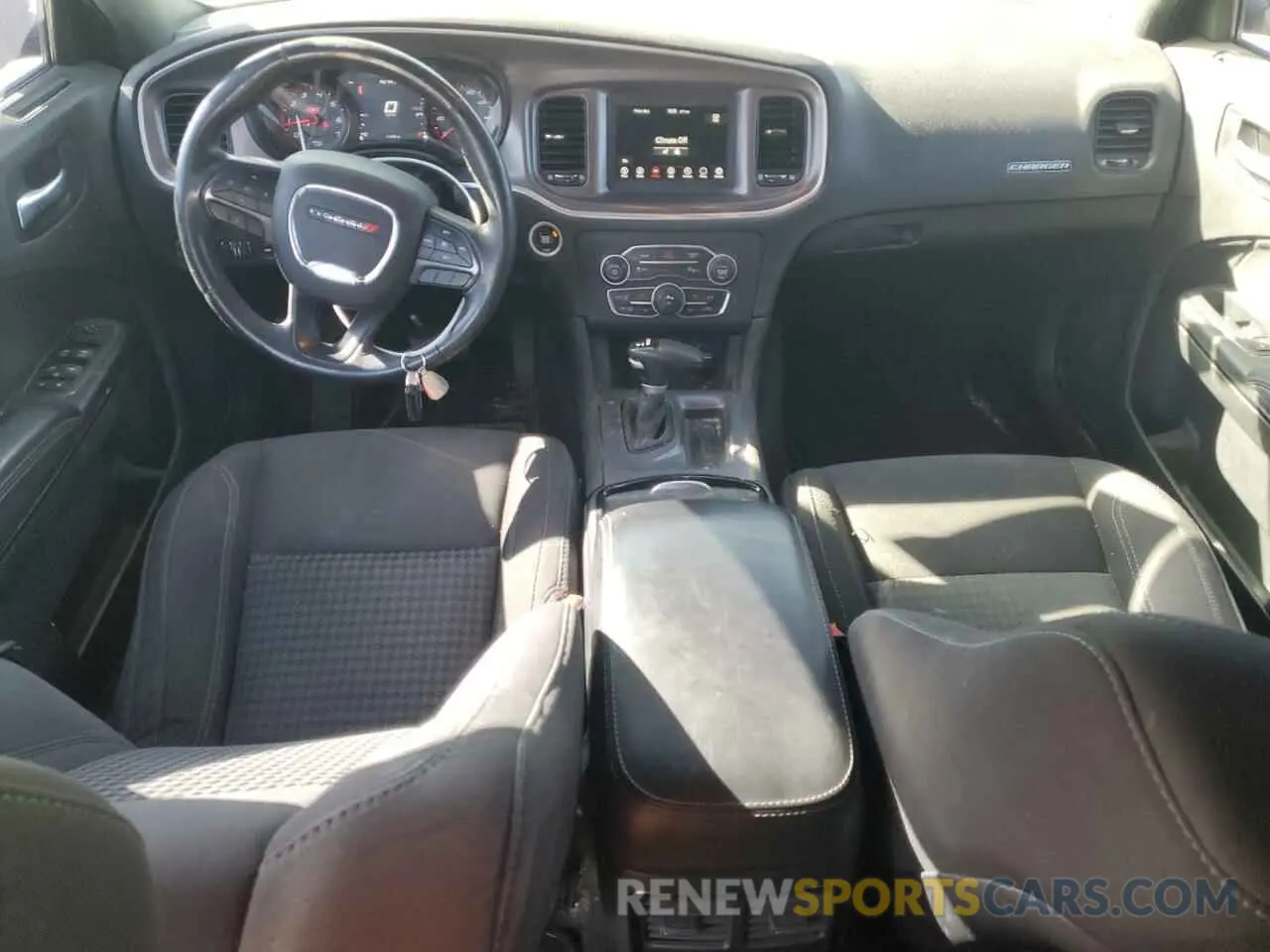 8 fotografías del automóvil dañado 2C3CDXBG1KH511062 DODGE CHARGER 2019