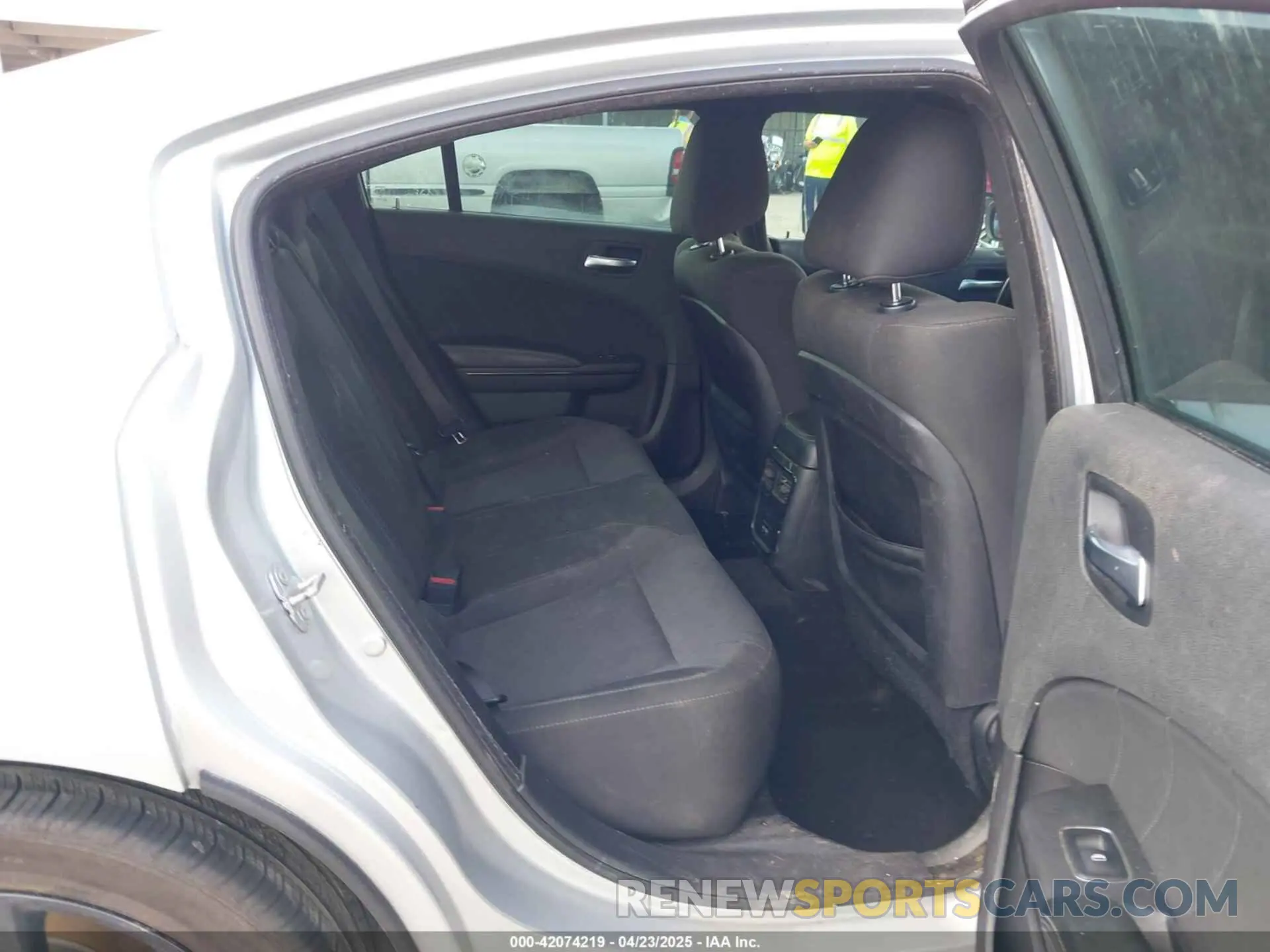 8 fotografías del automóvil dañado 2C3CDXBG1KH615387 DODGE CHARGER 2019