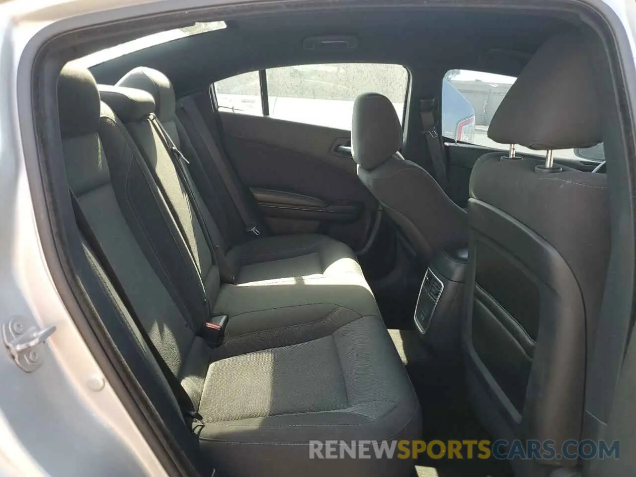 10 fotografías del automóvil dañado 2C3CDXBG1KH668316 DODGE CHARGER 2019