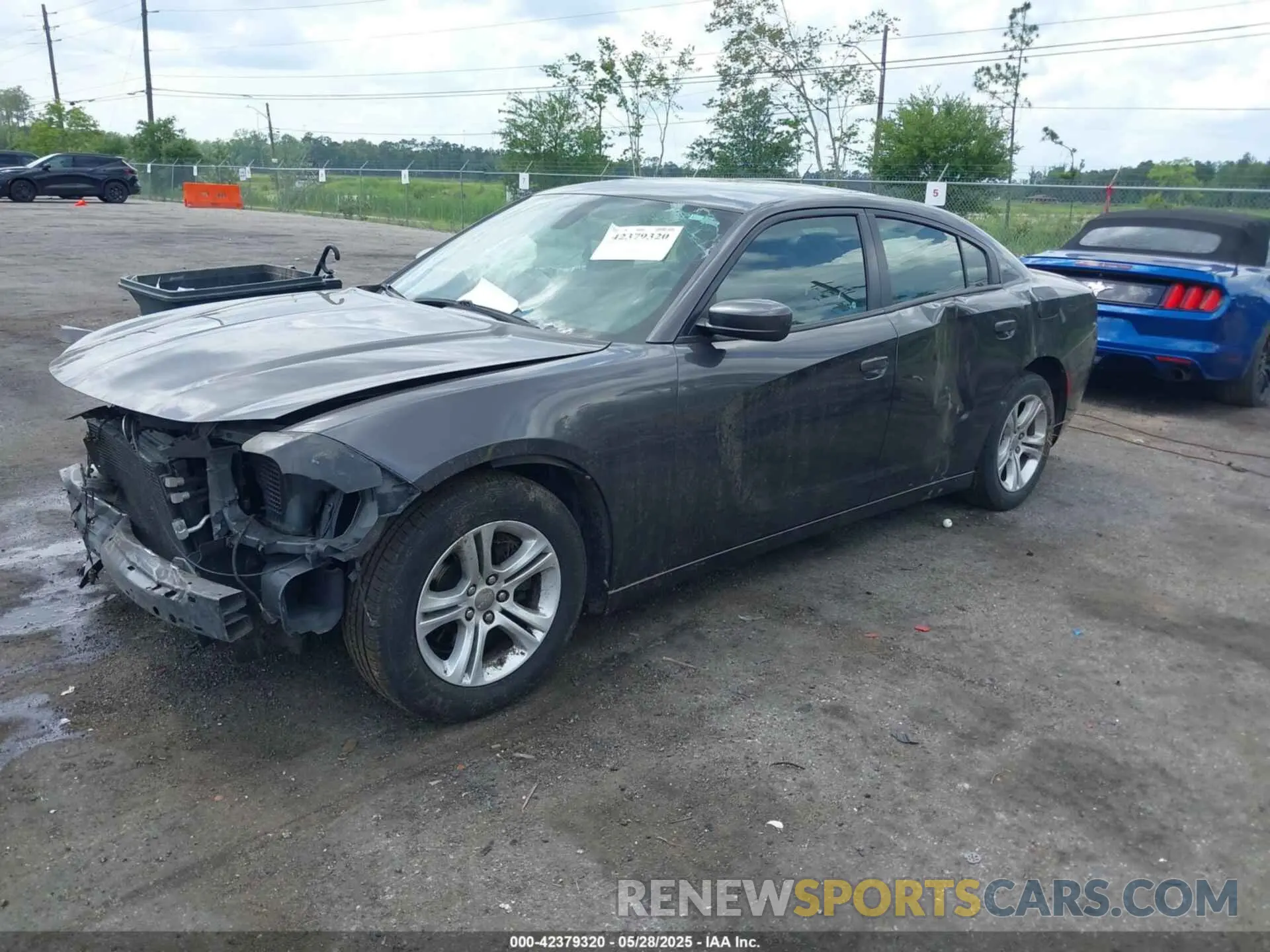 2 fotografías del automóvil dañado 2C3CDXBG1KH711665 DODGE CHARGER 2019