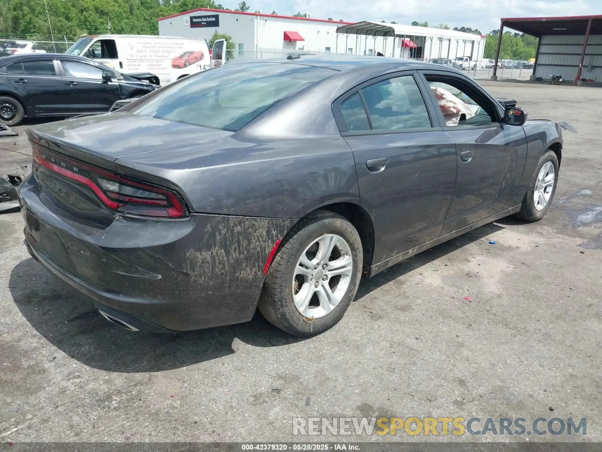4 fotografías del automóvil dañado 2C3CDXBG1KH711665 DODGE CHARGER 2019
