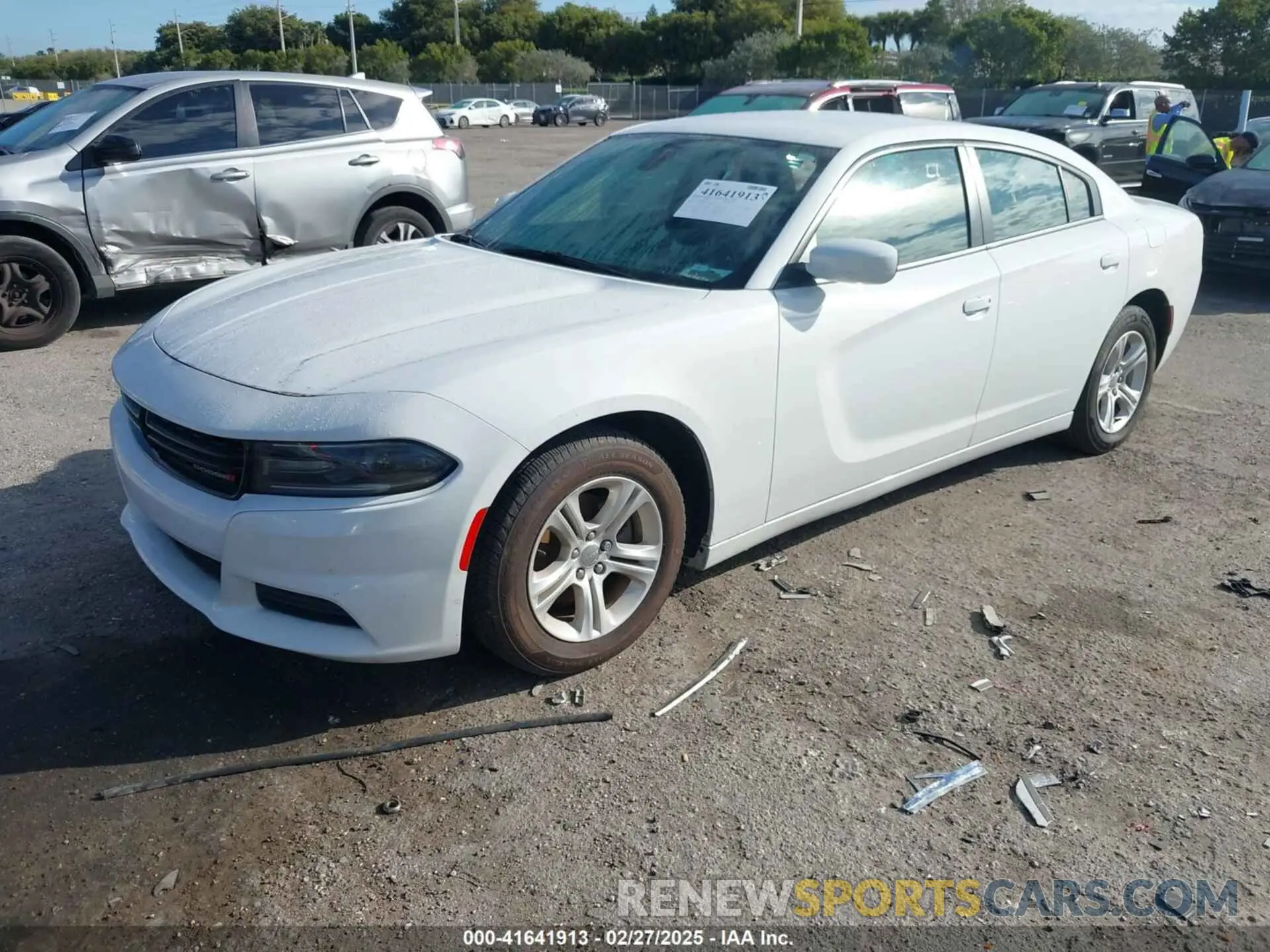 2 fotografías del automóvil dañado 2C3CDXBG2KH730063 DODGE CHARGER 2019