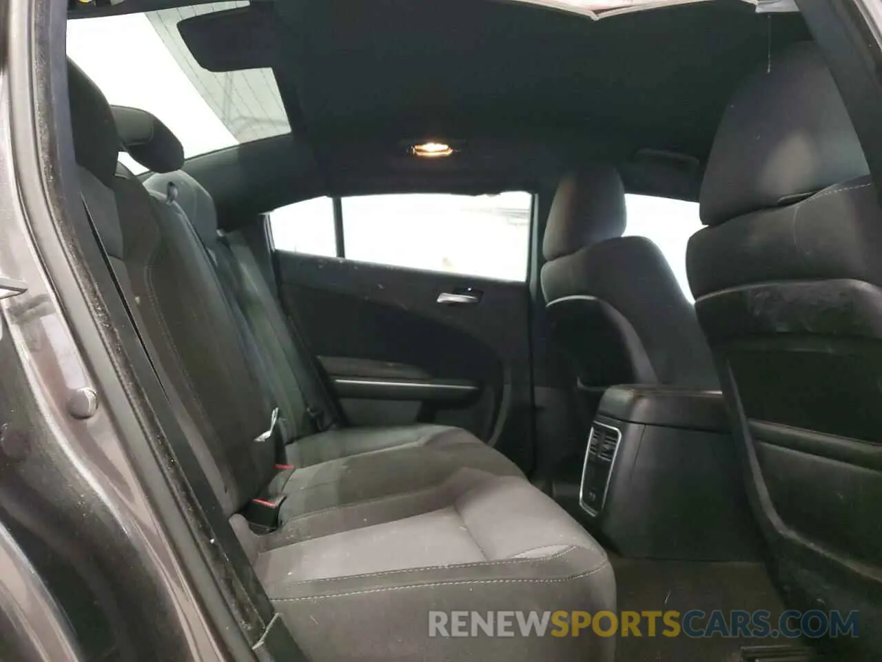 10 fotografías del automóvil dañado 2C3CDXBG3KH573112 DODGE CHARGER 2019