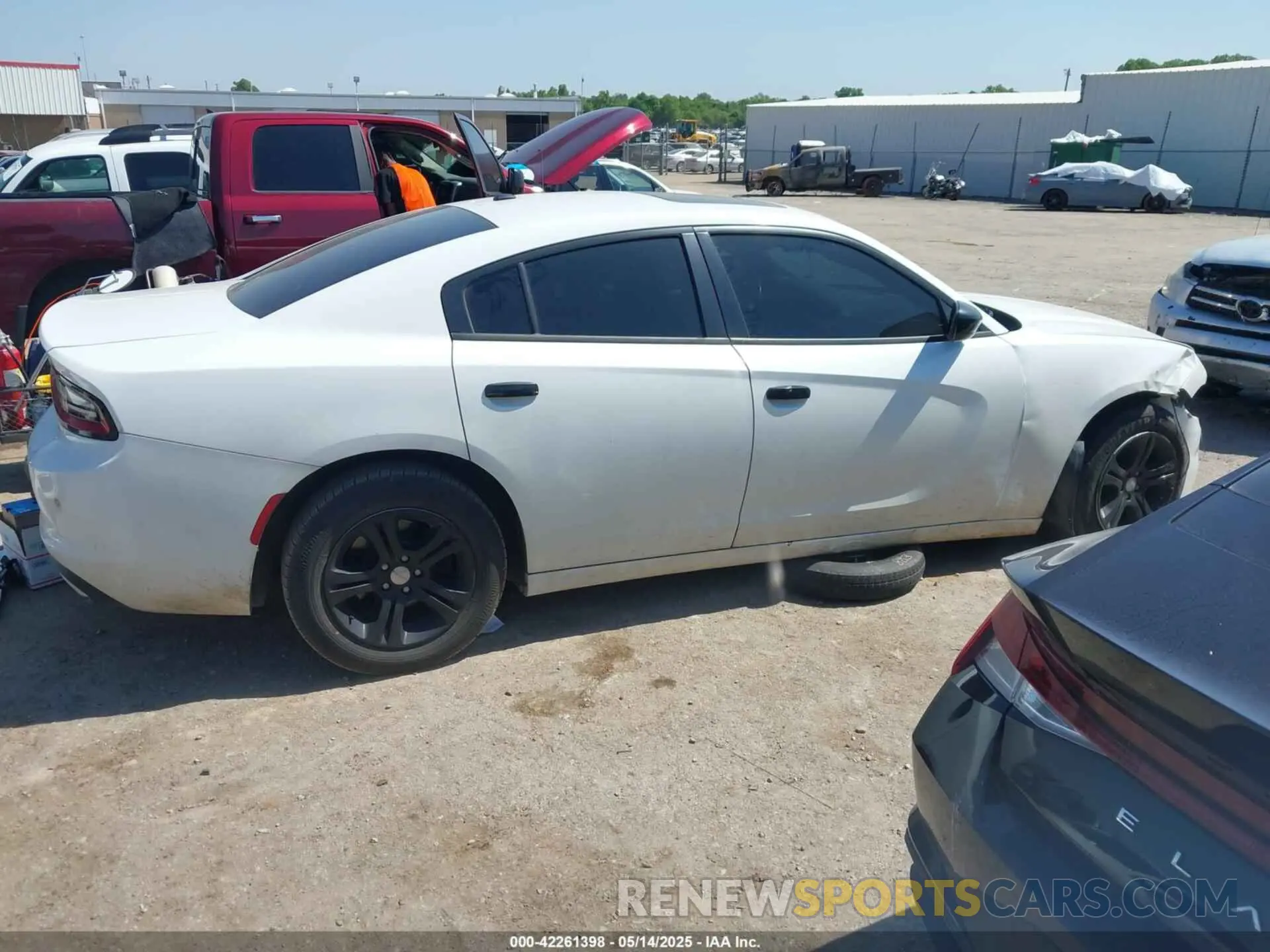 14 fotografías del automóvil dañado 2C3CDXBG3KH709772 DODGE CHARGER 2019