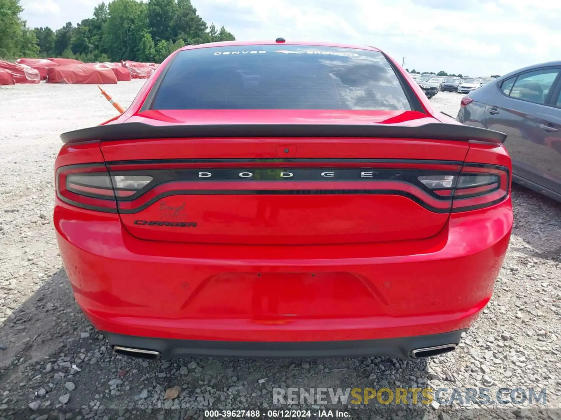 16 fotografías del automóvil dañado 2C3CDXBG4KH553354 DODGE CHARGER 2019