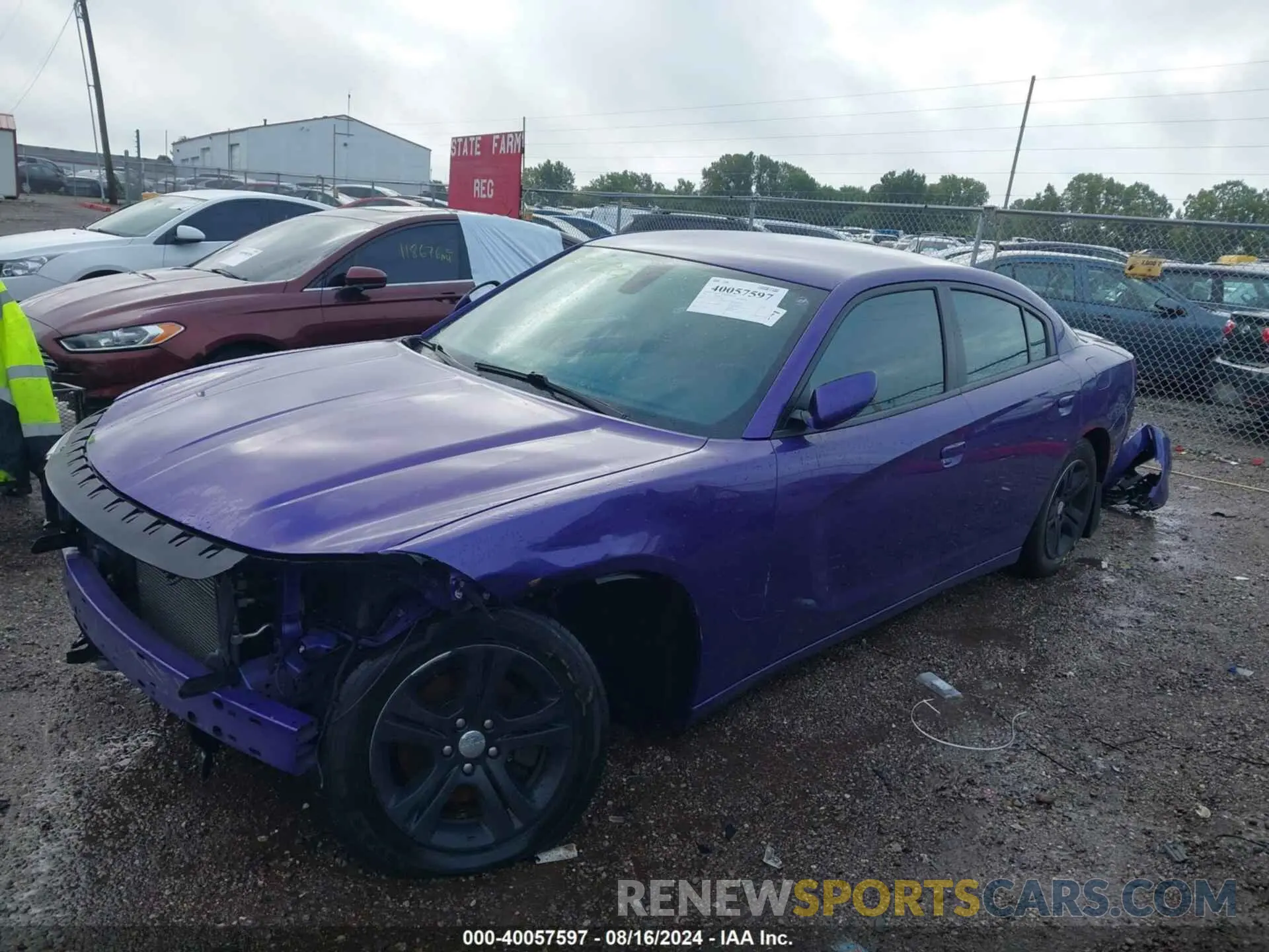 2 fotografías del automóvil dañado 2C3CDXBG4KH723258 DODGE CHARGER 2019
