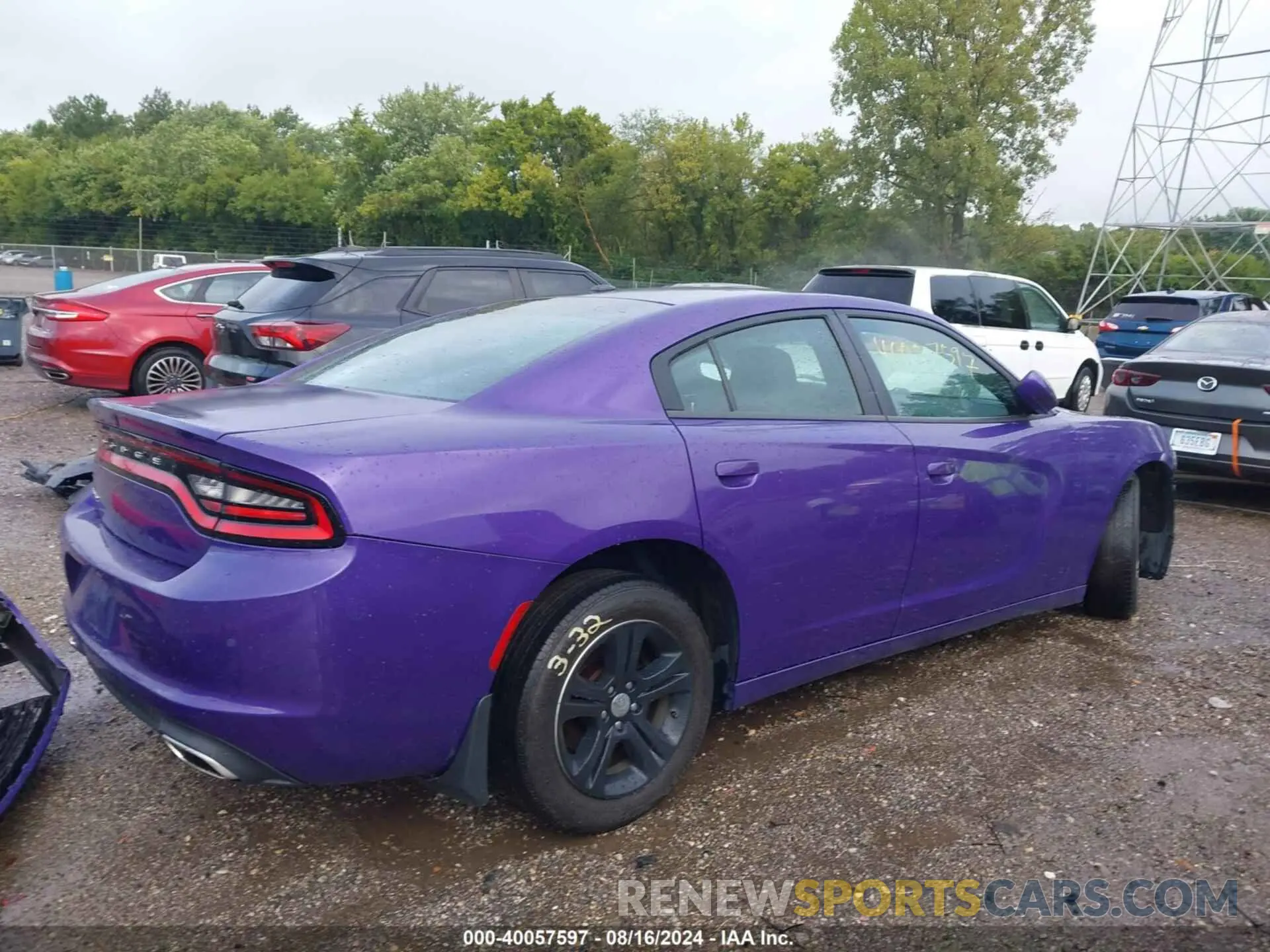4 fotografías del automóvil dañado 2C3CDXBG4KH723258 DODGE CHARGER 2019
