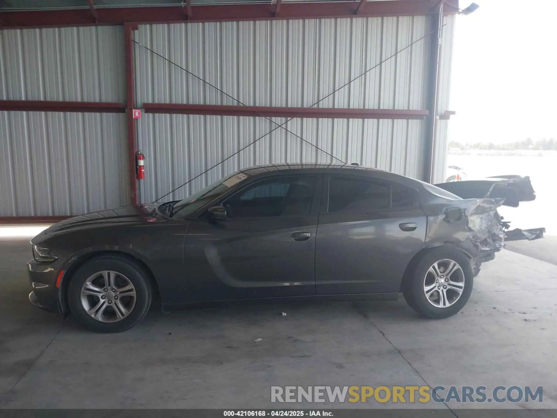 15 fotografías del automóvil dañado 2C3CDXBG5KH643855 DODGE CHARGER 2019