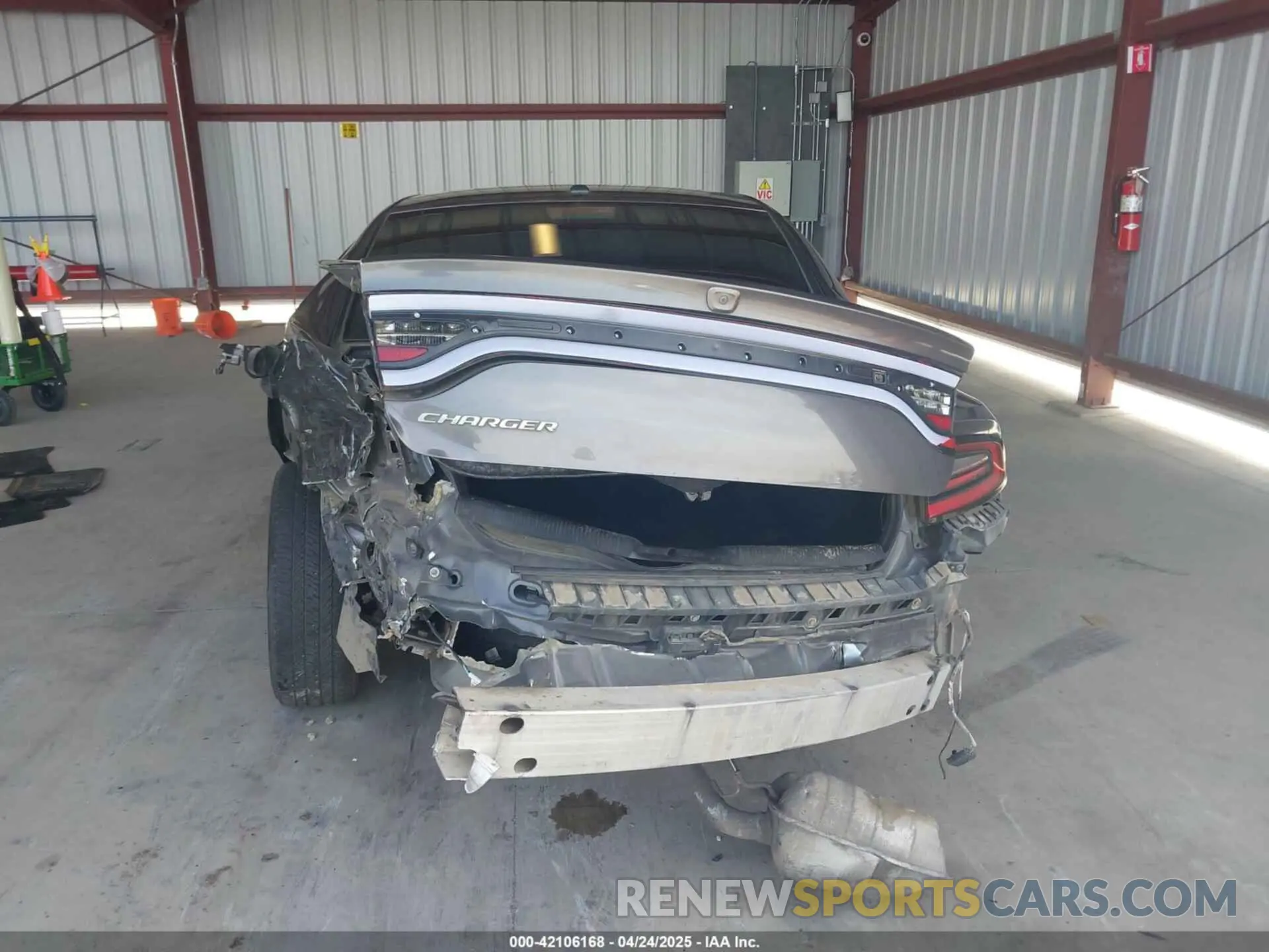 17 fotografías del automóvil dañado 2C3CDXBG5KH643855 DODGE CHARGER 2019