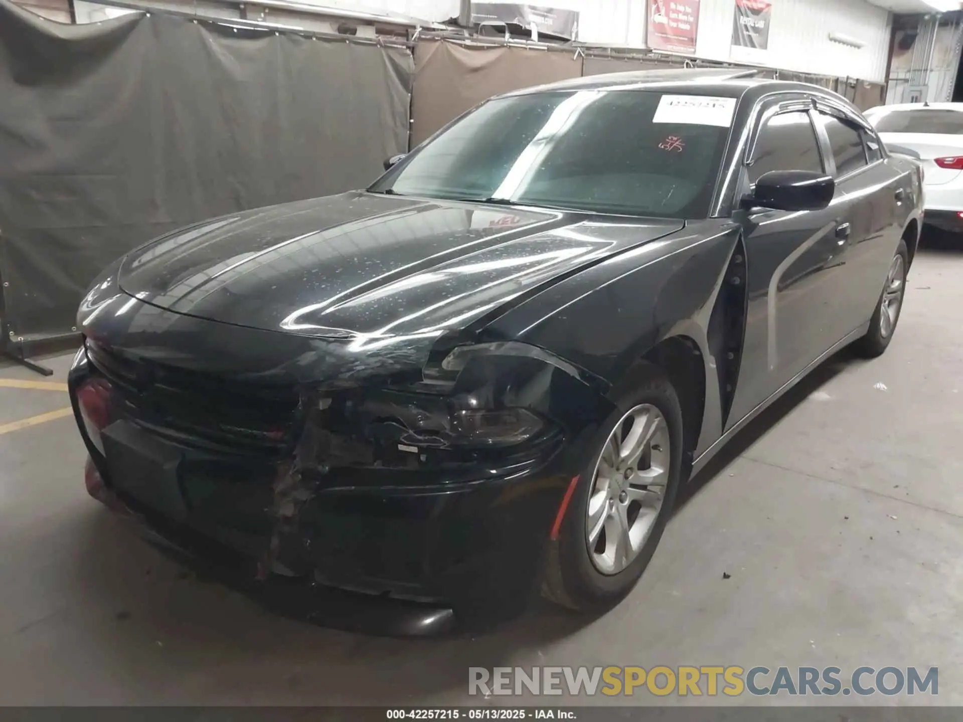 2 fotografías del automóvil dañado 2C3CDXBG5KH688567 DODGE CHARGER 2019