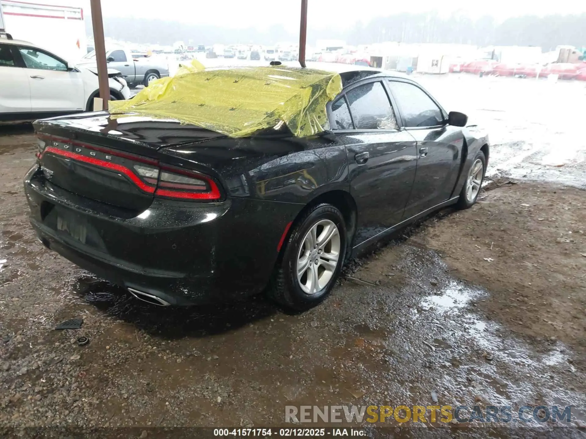 4 fotografías del automóvil dañado 2C3CDXBG6KH554778 DODGE CHARGER 2019