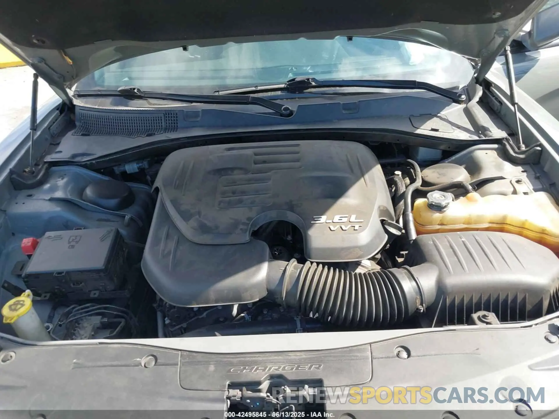 10 fotografías del automóvil dañado 2C3CDXBG6KH588722 DODGE CHARGER 2019