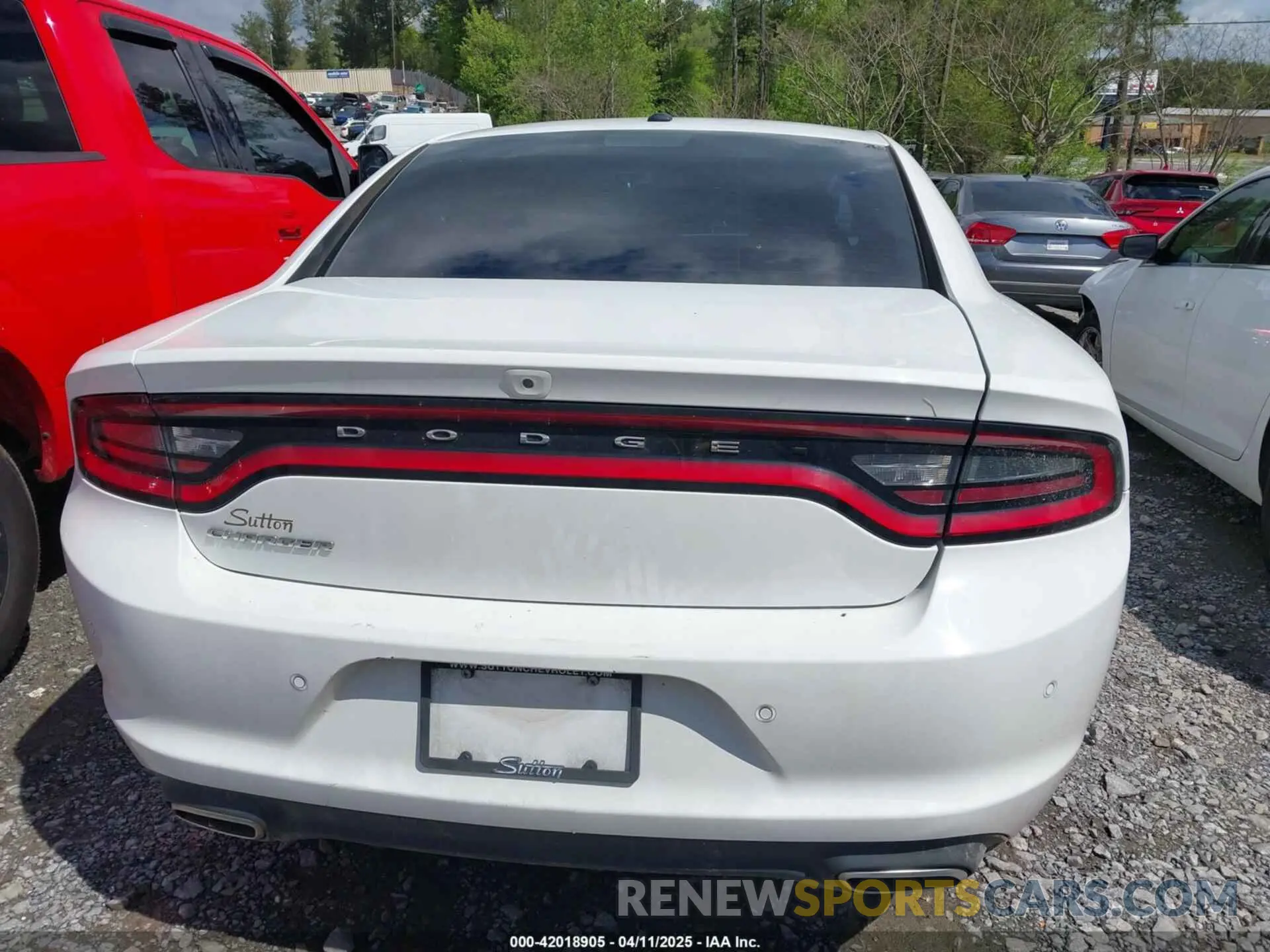 16 fotografías del automóvil dañado 2C3CDXBG6KH656808 DODGE CHARGER 2019