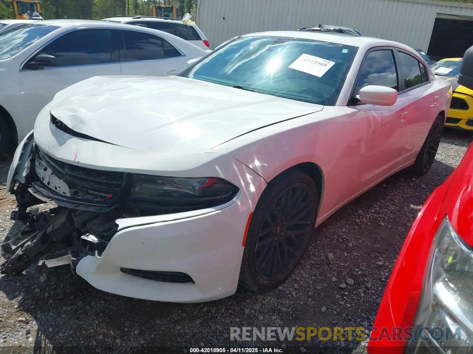 2 fotografías del automóvil dañado 2C3CDXBG6KH656808 DODGE CHARGER 2019