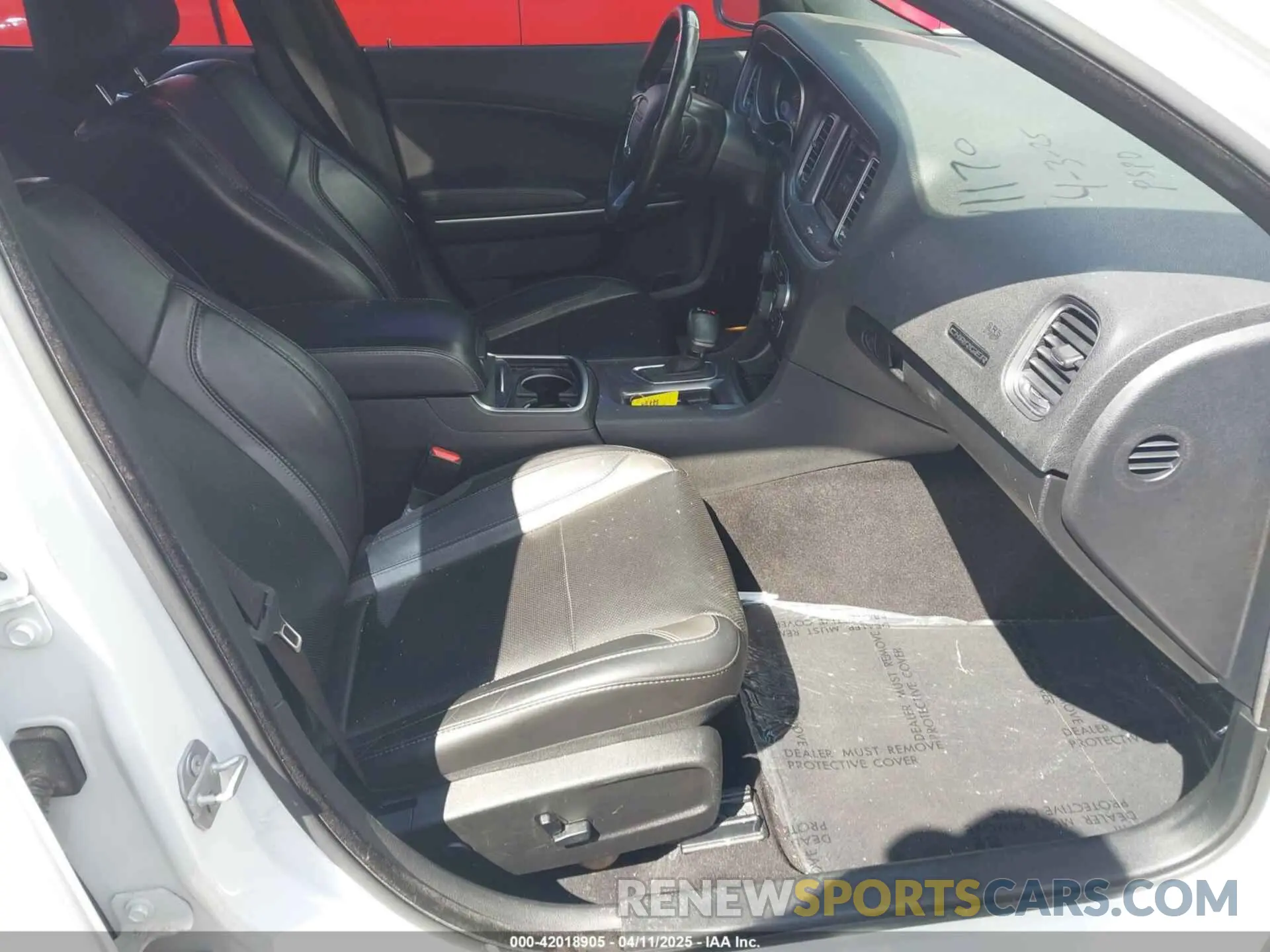 5 fotografías del automóvil dañado 2C3CDXBG6KH656808 DODGE CHARGER 2019