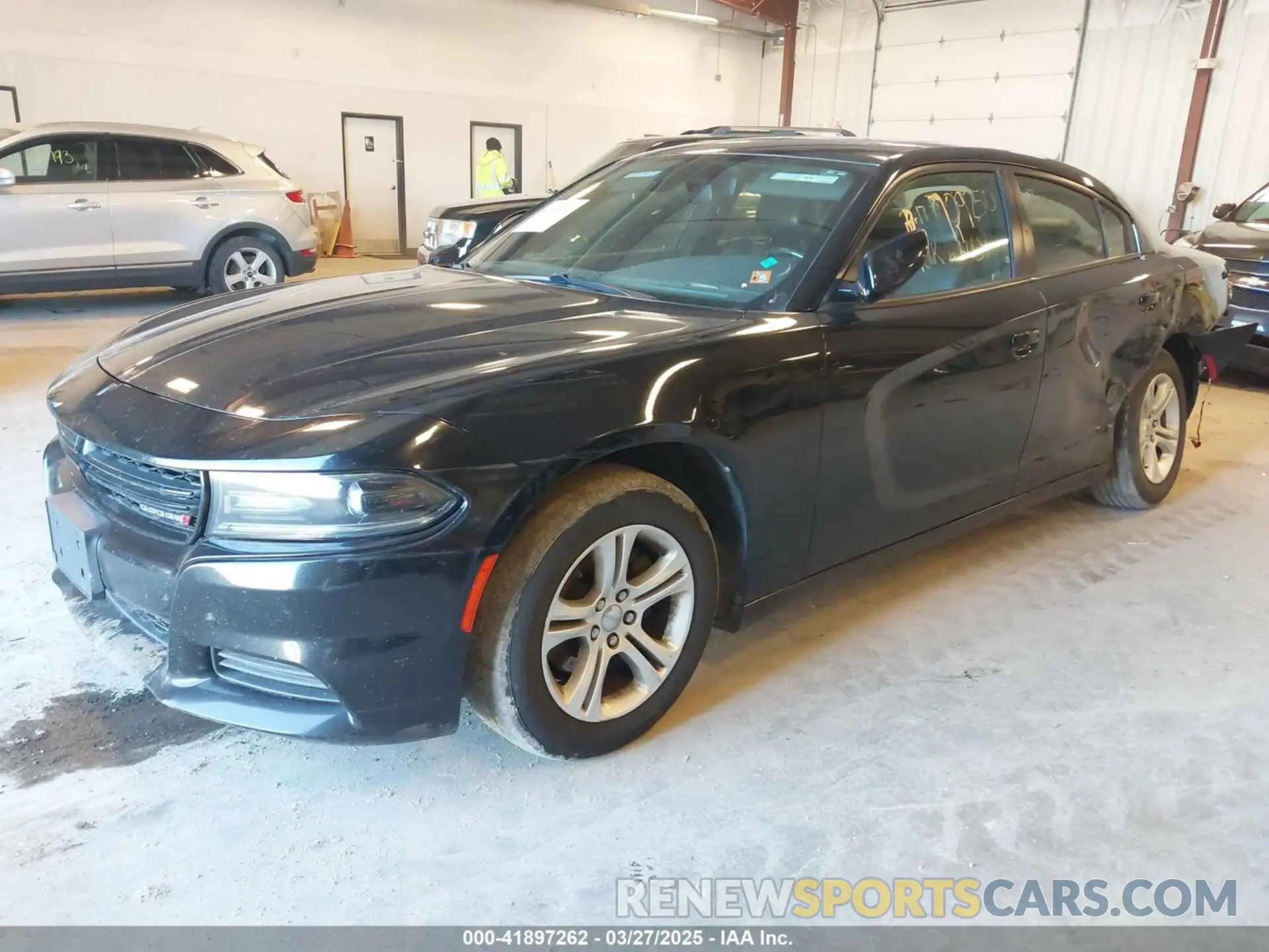 2 fotografías del automóvil dañado 2C3CDXBG6KH709250 DODGE CHARGER 2019