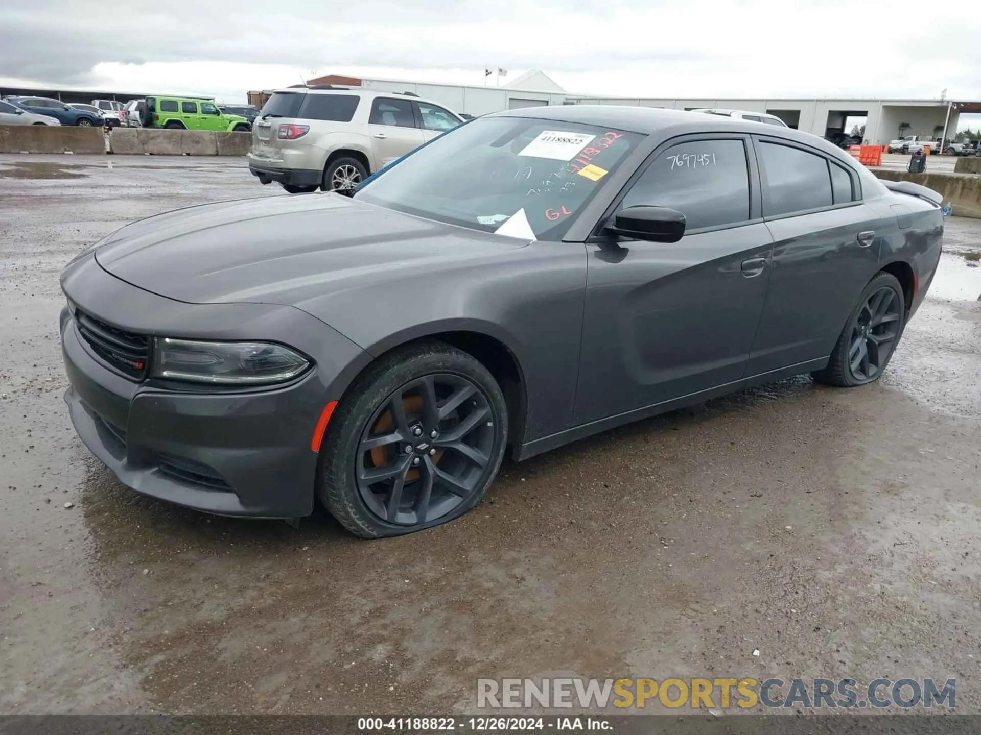 2 fotografías del automóvil dañado 2C3CDXBG7KH501412 DODGE CHARGER 2019