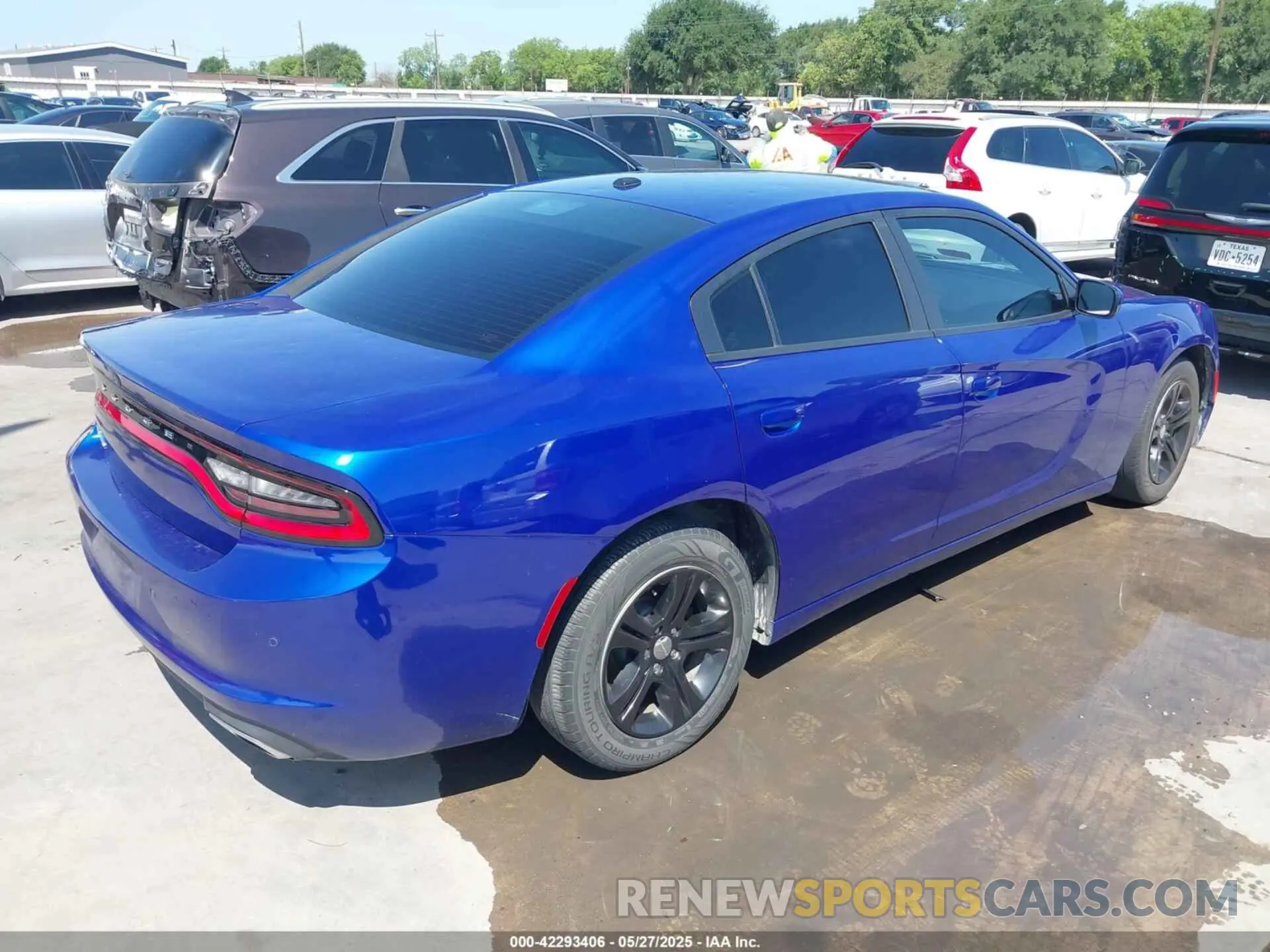 4 fotografías del automóvil dañado 2C3CDXBG7KH670538 DODGE CHARGER 2019