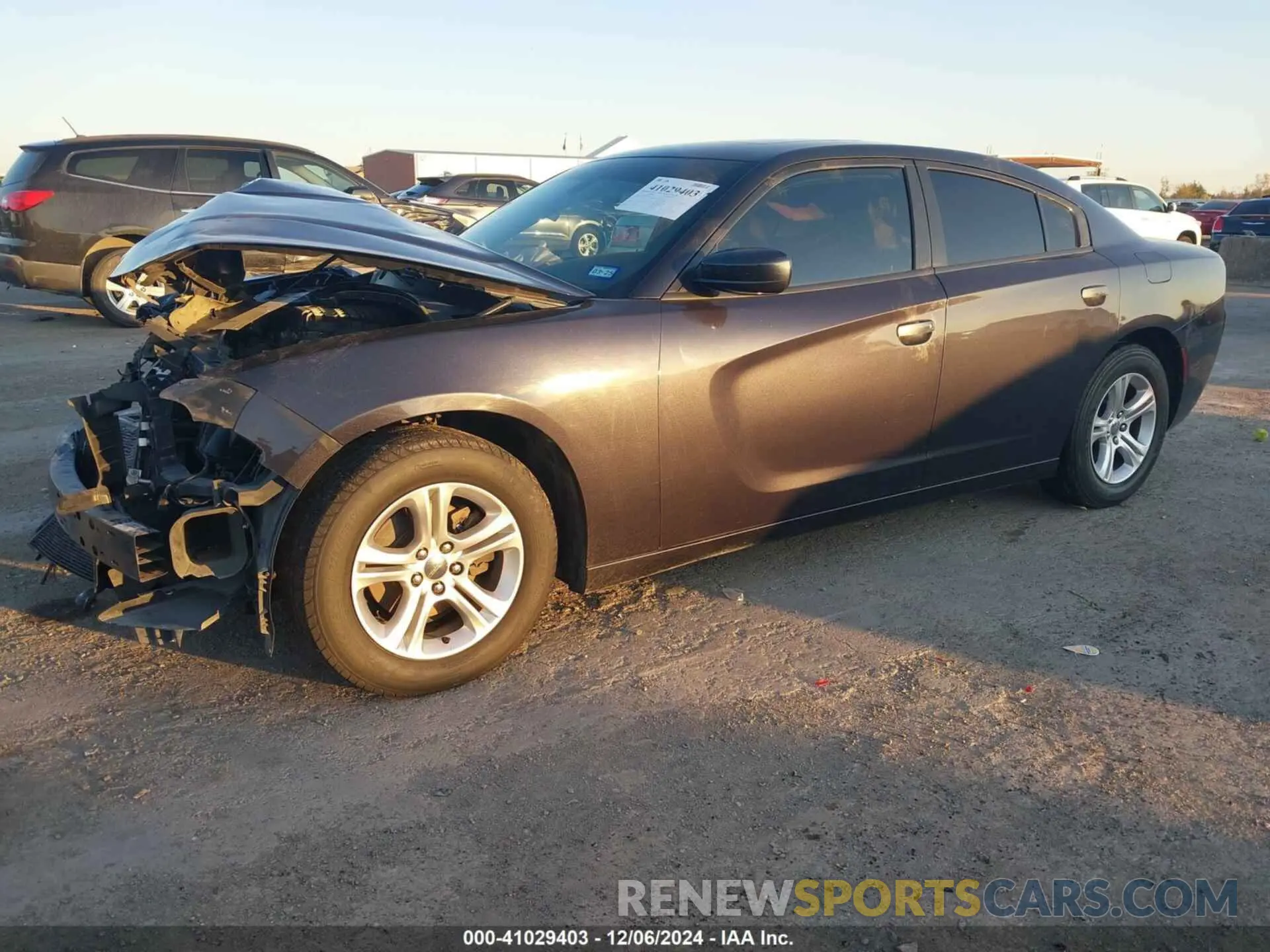 2 fotografías del automóvil dañado 2C3CDXBG7KH688537 DODGE CHARGER 2019