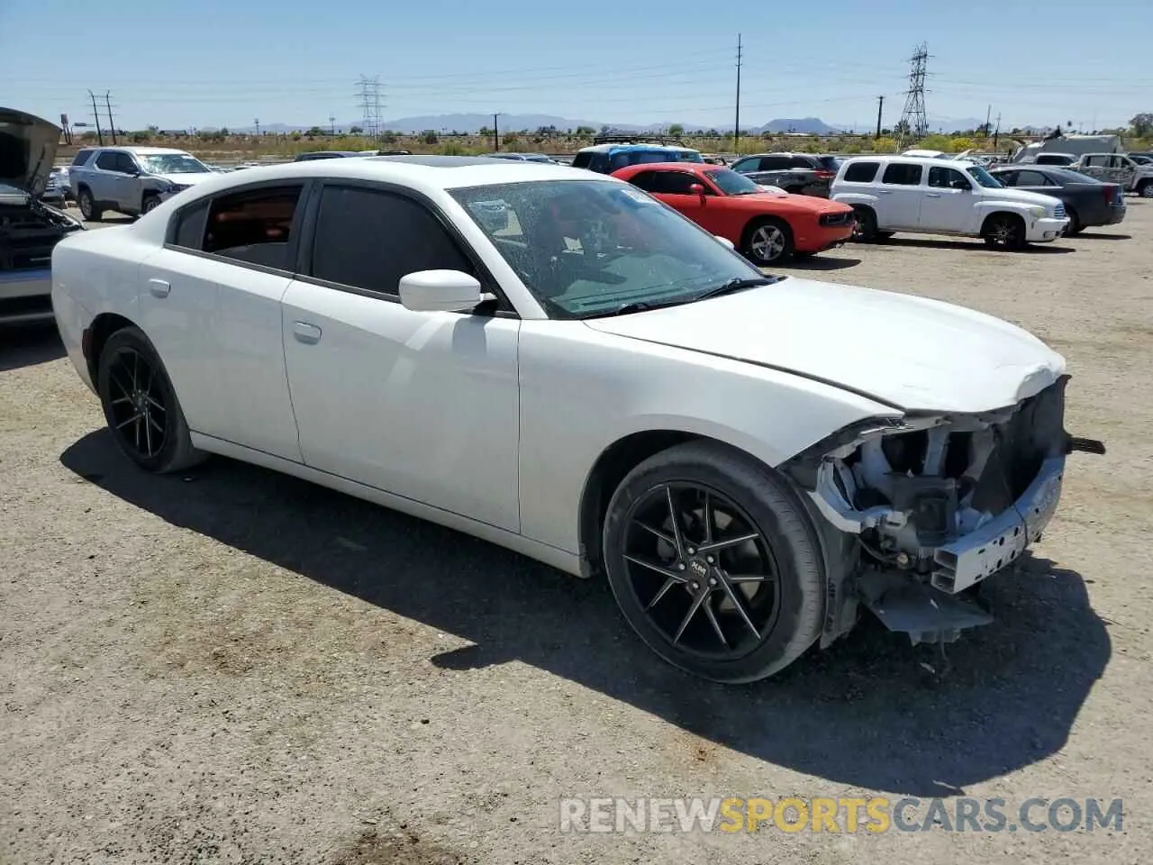4 fotografías del automóvil dañado 2C3CDXBG7KH709466 DODGE CHARGER 2019