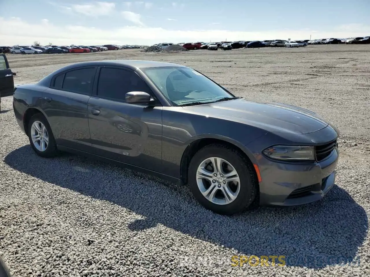 4 fotografías del automóvil dañado 2C3CDXBG7KH709600 DODGE CHARGER 2019