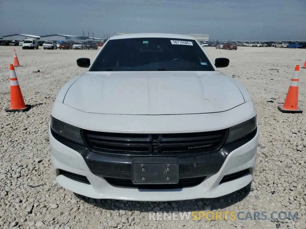 5 fotografías del automóvil dañado 2C3CDXBG7KH726199 DODGE CHARGER 2019