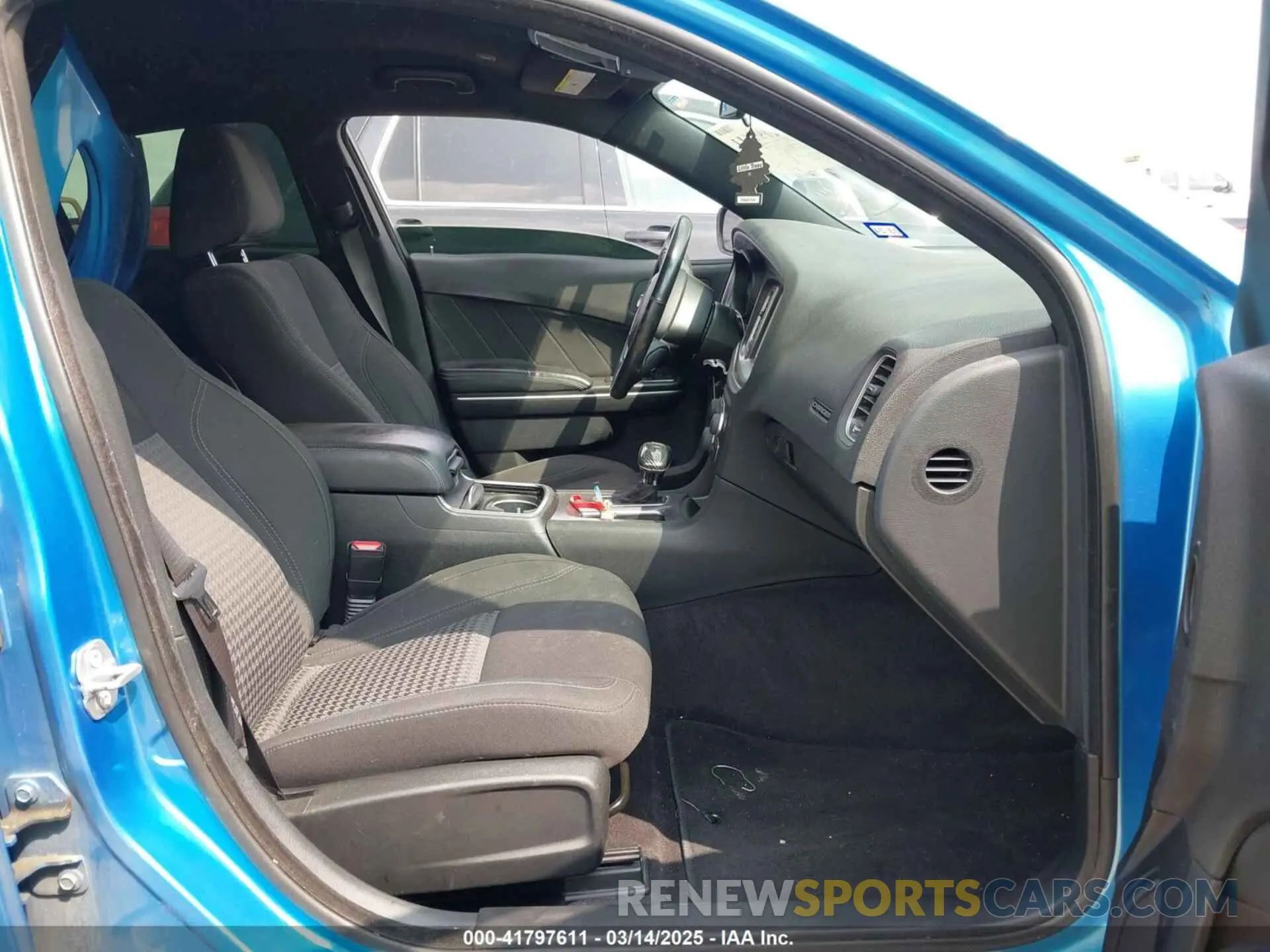 5 fotografías del automóvil dañado 2C3CDXBG8KH510622 DODGE CHARGER 2019