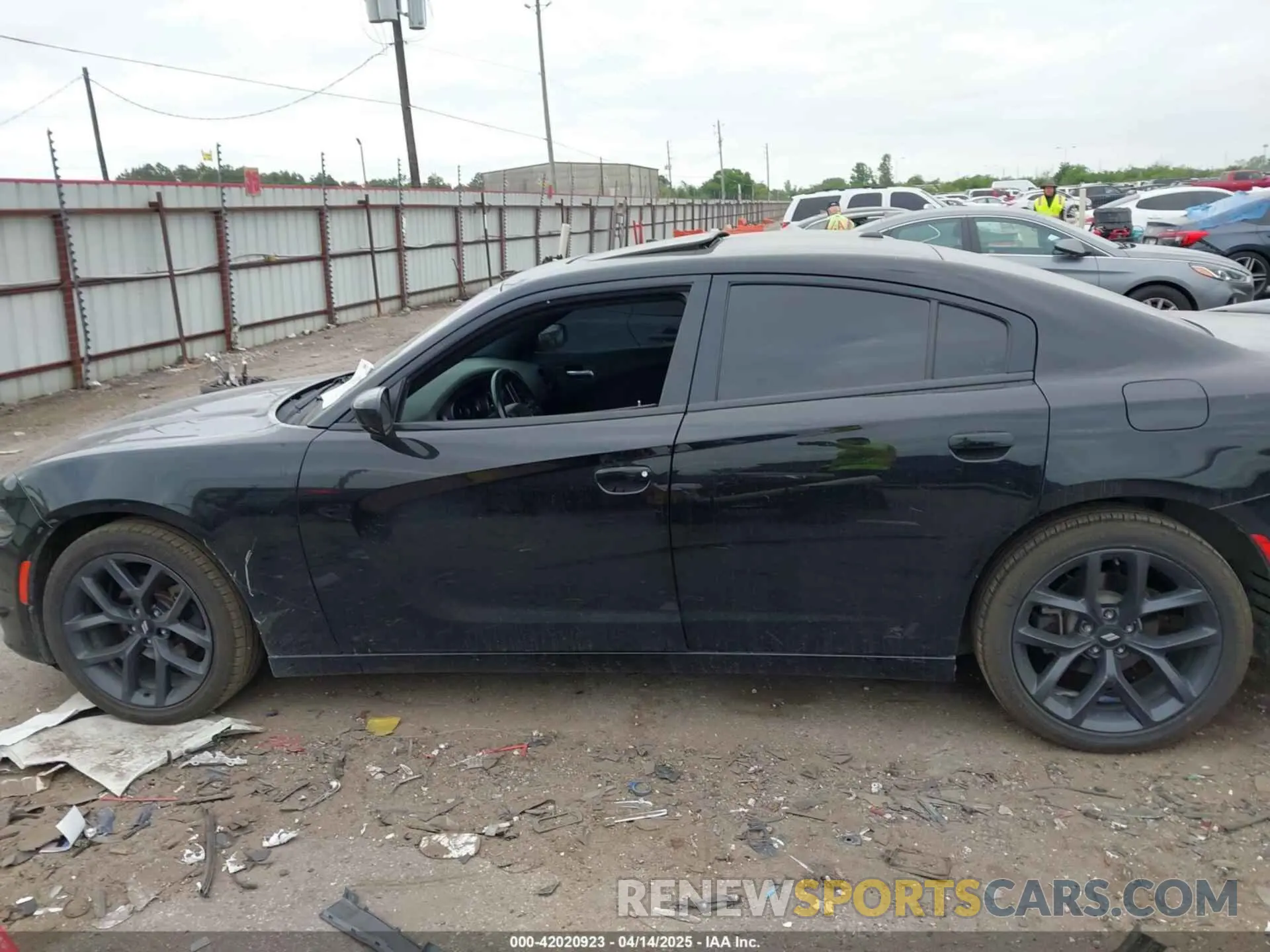 14 fotografías del automóvil dañado 2C3CDXBG8KH588172 DODGE CHARGER 2019