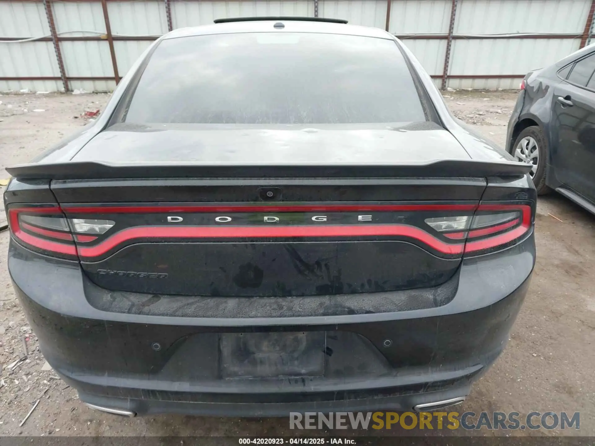 16 fotografías del automóvil dañado 2C3CDXBG8KH588172 DODGE CHARGER 2019