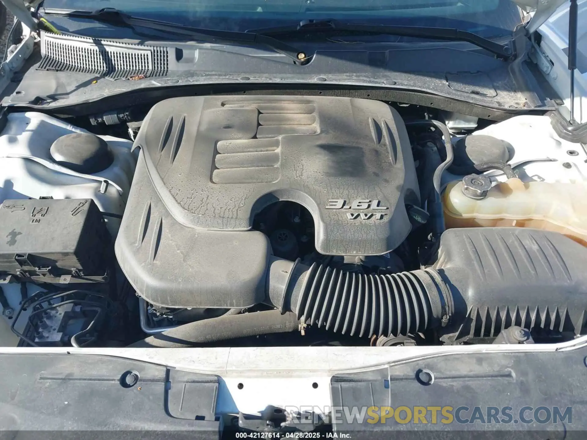 10 fotografías del automóvil dañado 2C3CDXBG8KH628234 DODGE CHARGER 2019
