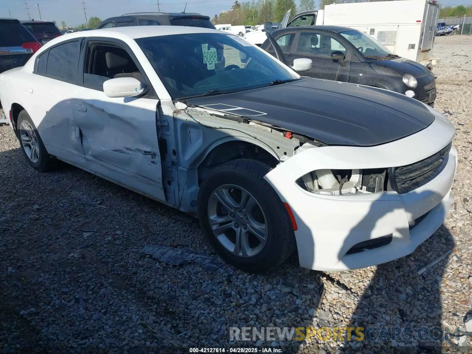 6 fotografías del automóvil dañado 2C3CDXBG8KH628234 DODGE CHARGER 2019