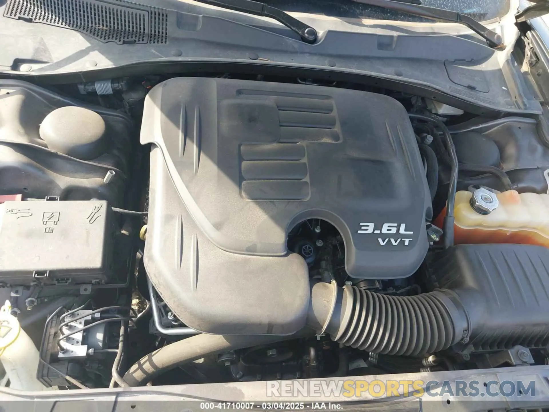 10 fotografías del automóvil dañado 2C3CDXBG8KH668202 DODGE CHARGER 2019