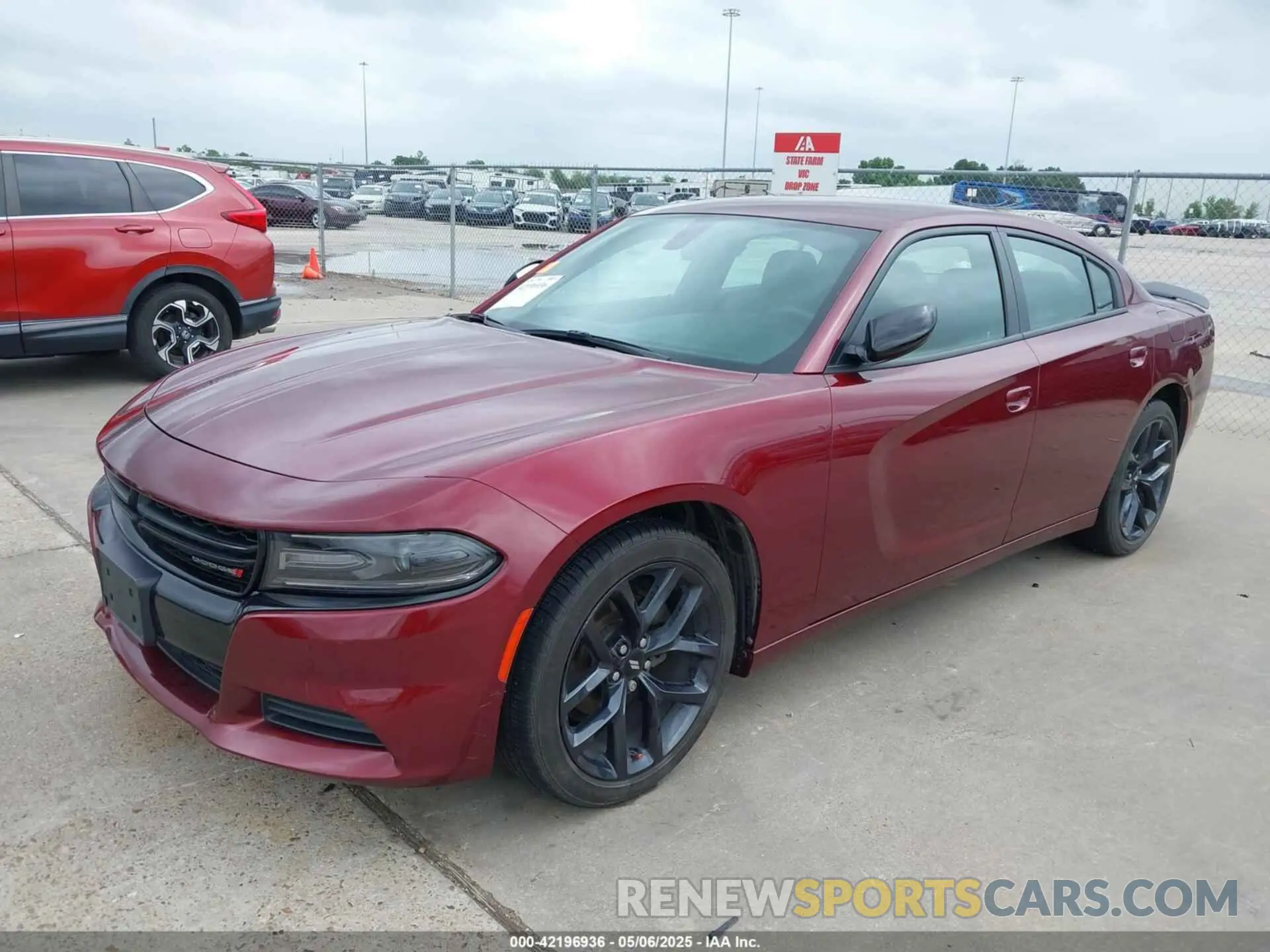 2 fotografías del automóvil dañado 2C3CDXBG8KH668362 DODGE CHARGER 2019