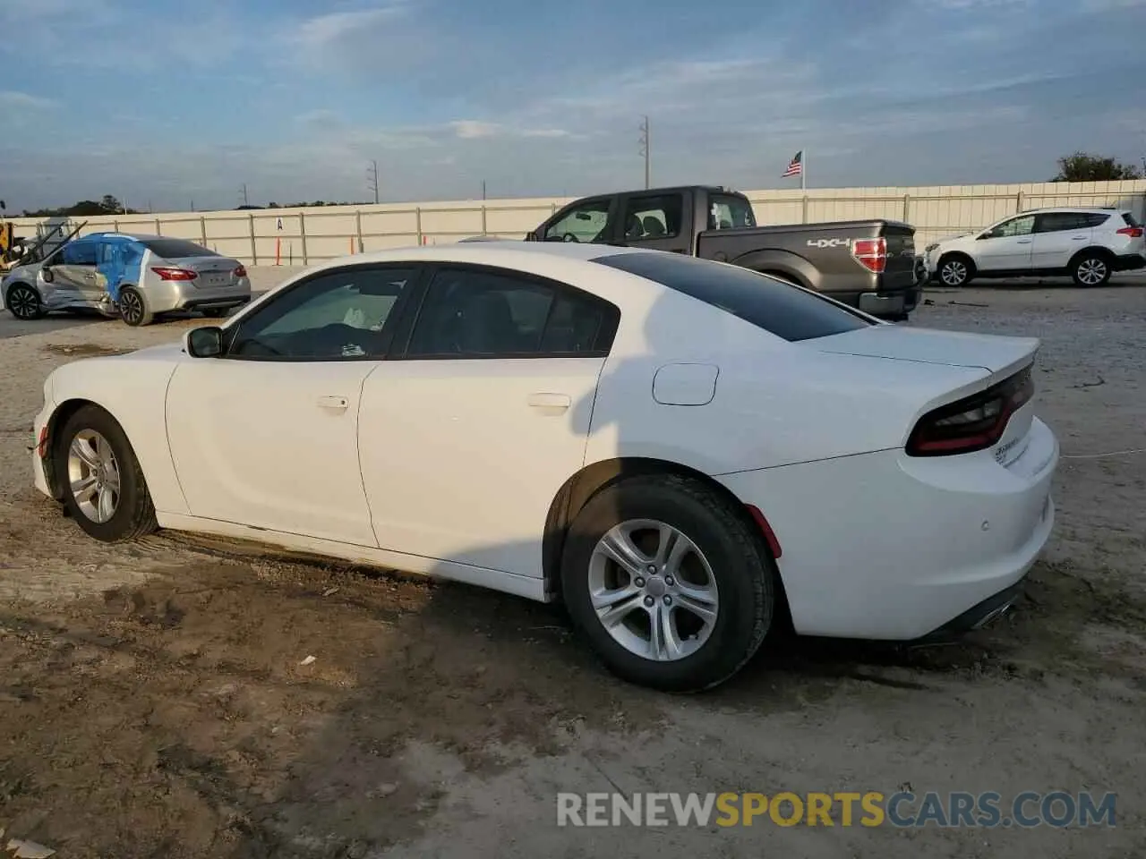 2 fotografías del automóvil dañado 2C3CDXBG8KH707287 DODGE CHARGER 2019