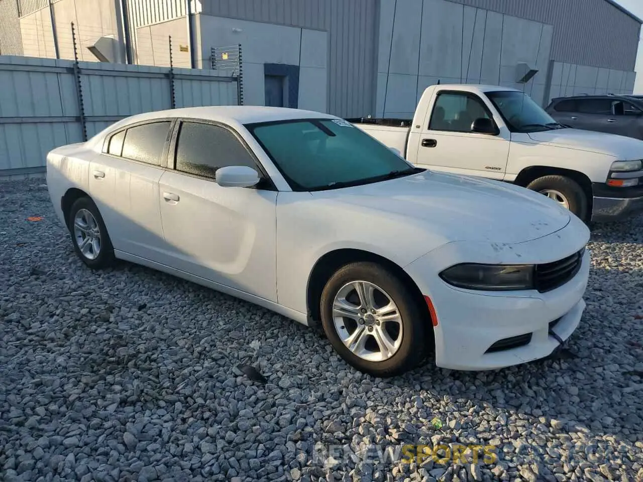 4 fotografías del automóvil dañado 2C3CDXBG8KH749409 DODGE CHARGER 2019