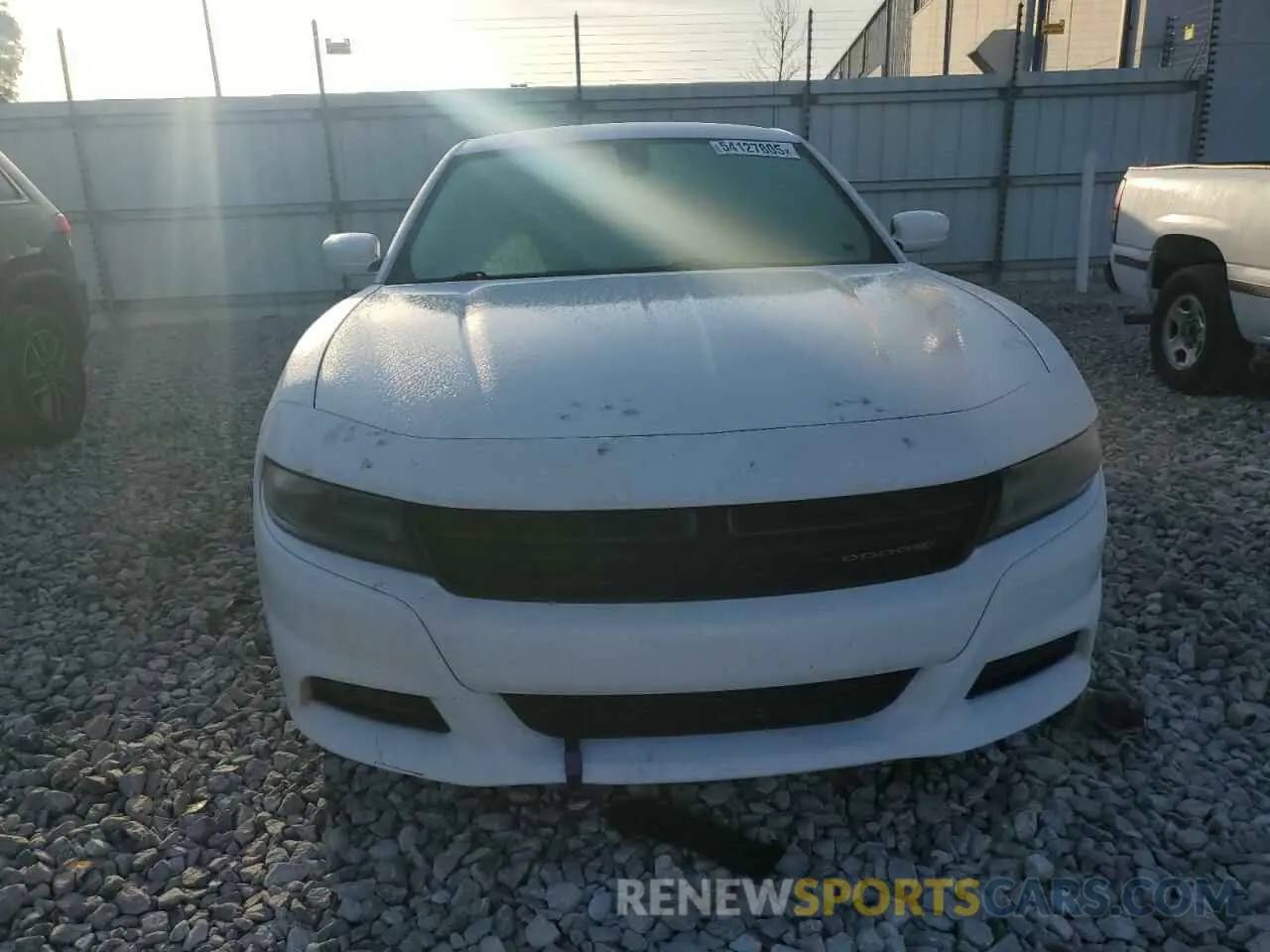 5 fotografías del automóvil dañado 2C3CDXBG8KH749409 DODGE CHARGER 2019