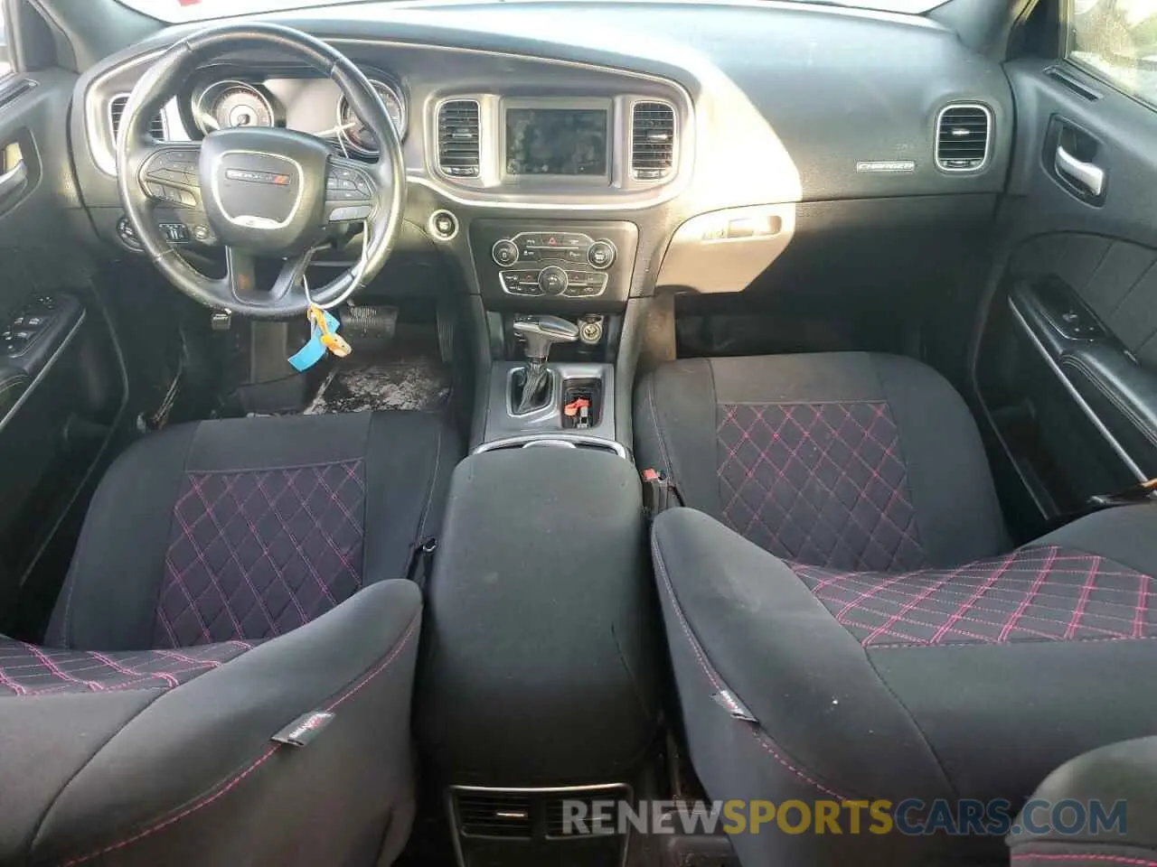 8 fotografías del automóvil dañado 2C3CDXBG8KH749409 DODGE CHARGER 2019