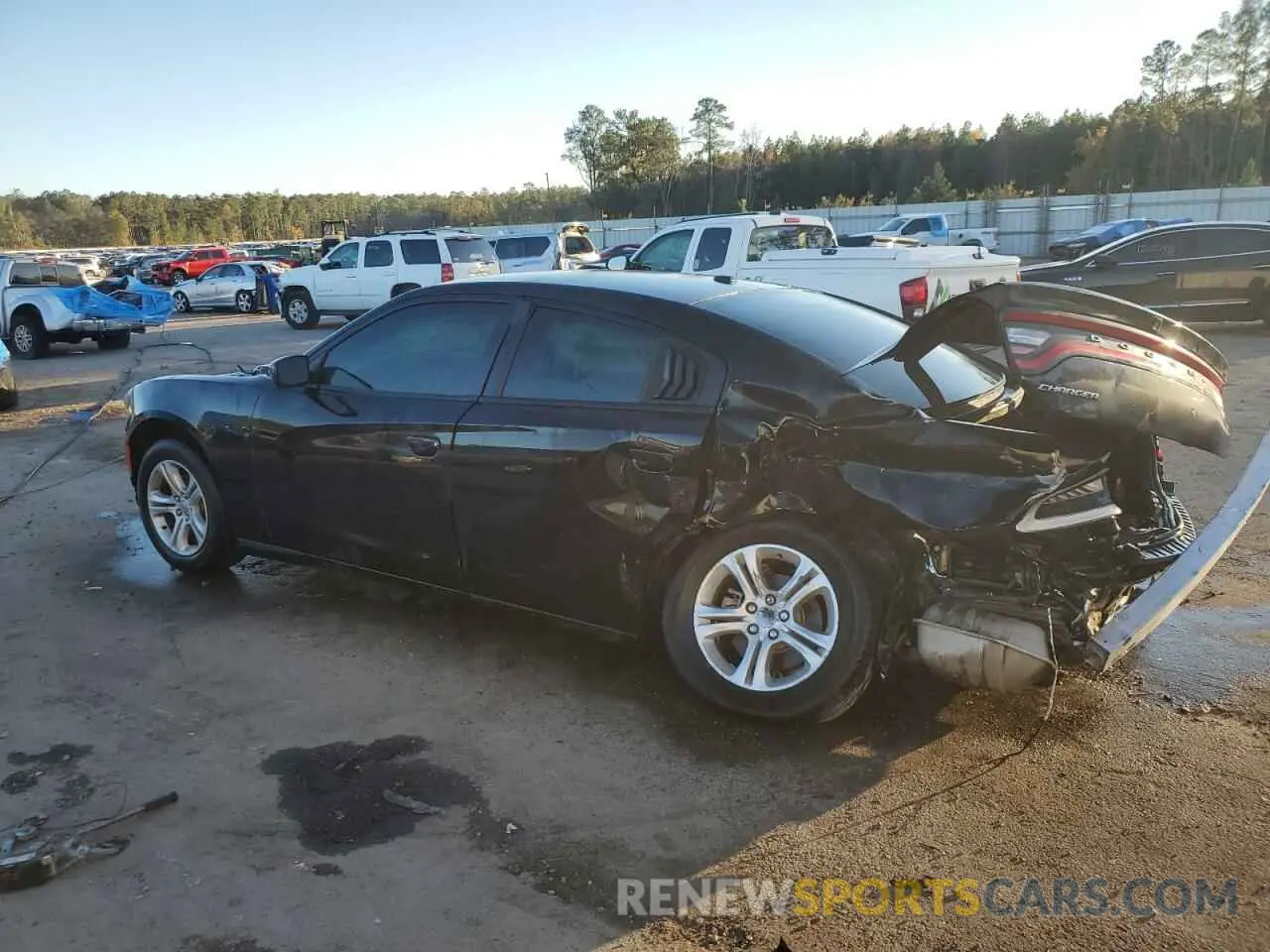 2 fotografías del automóvil dañado 2C3CDXBG9KH644510 DODGE CHARGER 2019