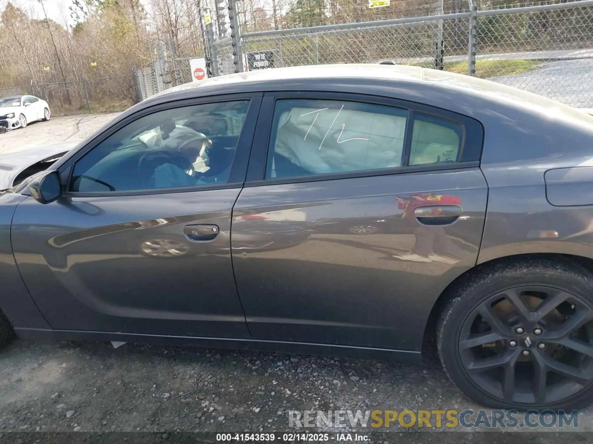 14 fotografías del automóvil dañado 2C3CDXBG9KH715186 DODGE CHARGER 2019