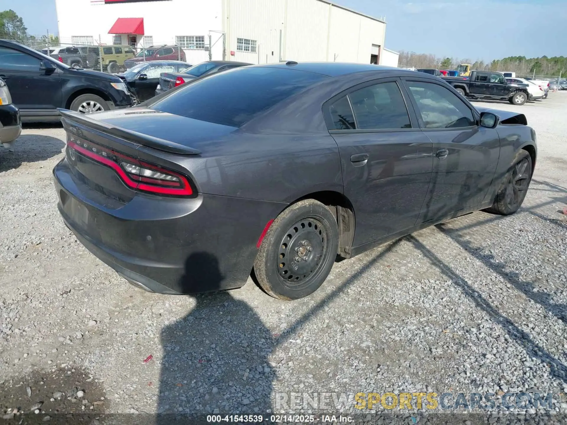 4 fotografías del automóvil dañado 2C3CDXBG9KH715186 DODGE CHARGER 2019