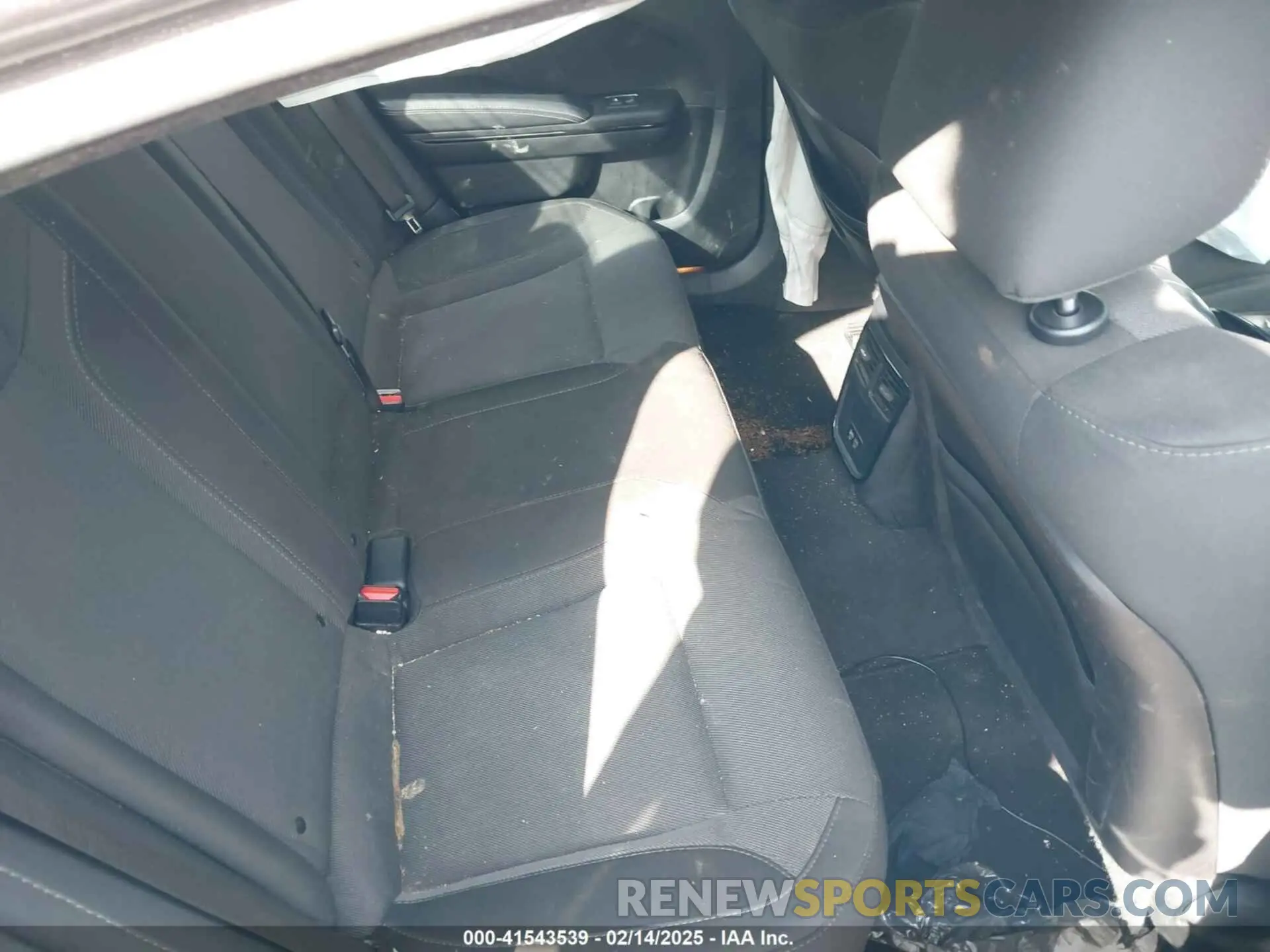 8 fotografías del automóvil dañado 2C3CDXBG9KH715186 DODGE CHARGER 2019