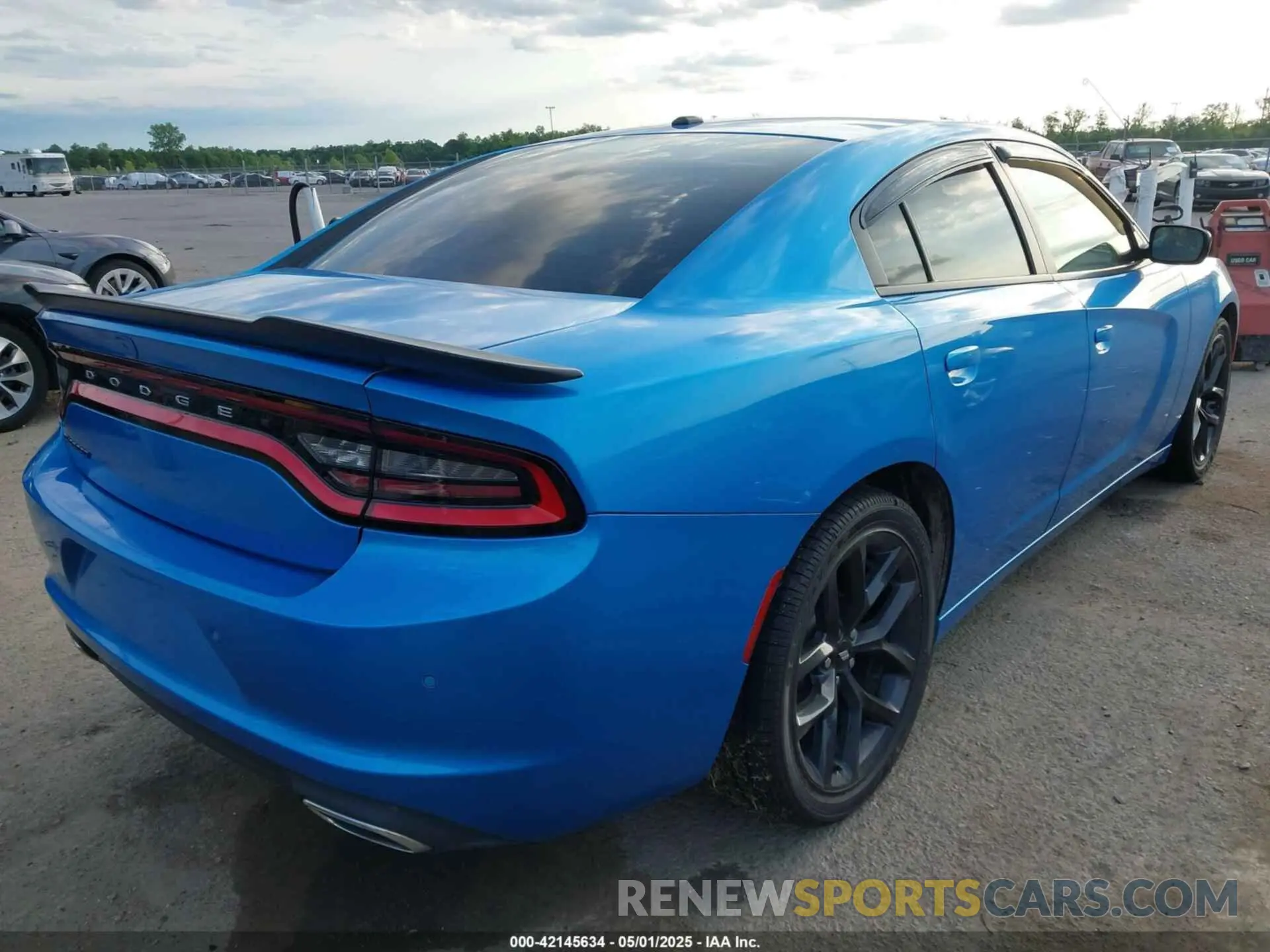 4 fotografías del automóvil dañado 2C3CDXBGXKH522920 DODGE CHARGER 2019