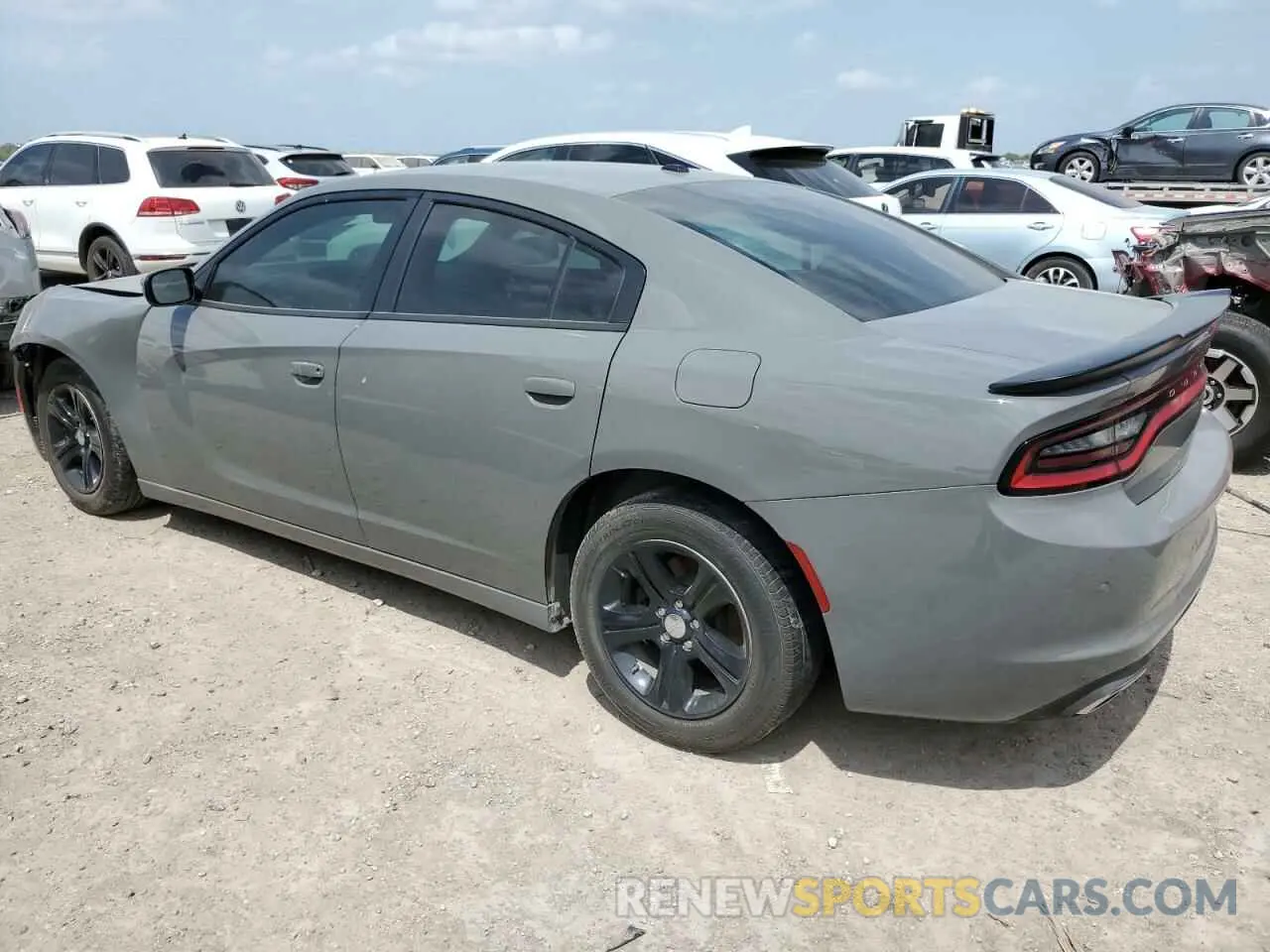 2 fotografías del automóvil dañado 2C3CDXBGXKH592630 DODGE CHARGER 2019