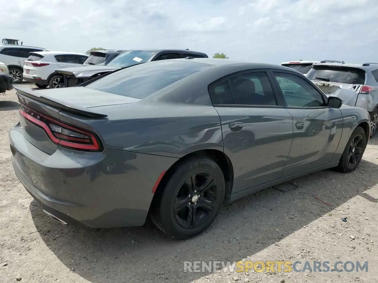 3 fotografías del automóvil dañado 2C3CDXBGXKH592630 DODGE CHARGER 2019