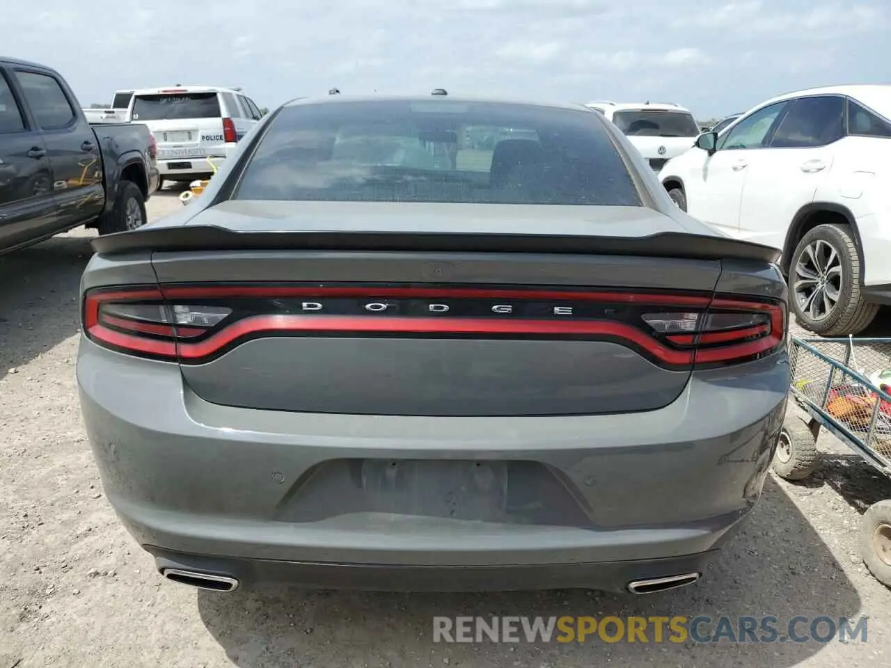 6 fotografías del automóvil dañado 2C3CDXBGXKH592630 DODGE CHARGER 2019