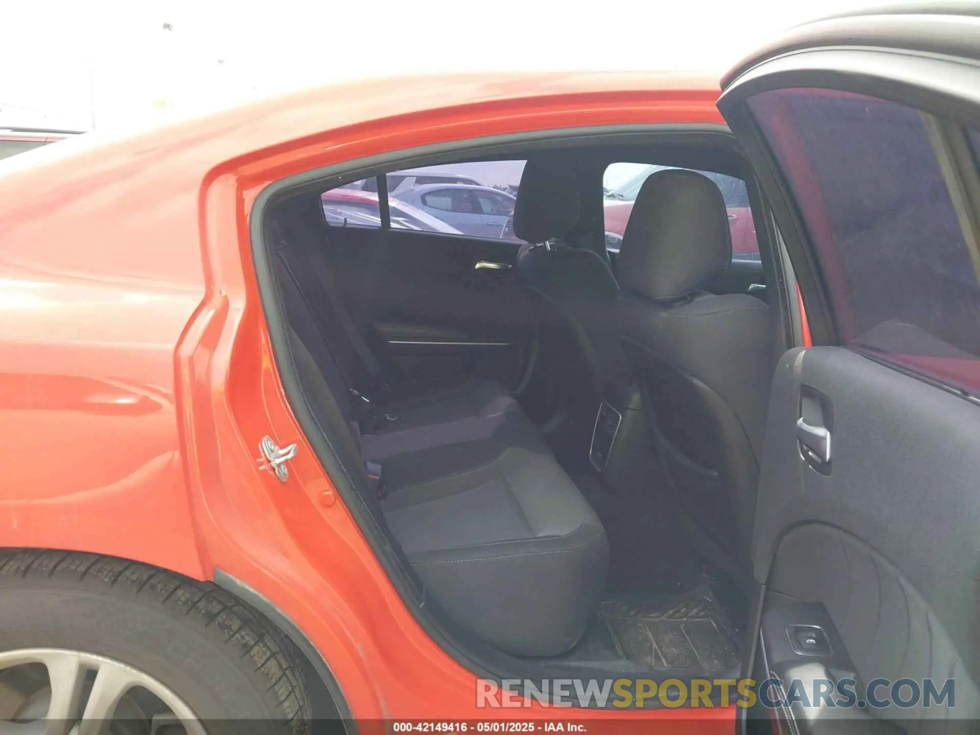 8 fotografías del automóvil dañado 2C3CDXBGXKH664118 DODGE CHARGER 2019